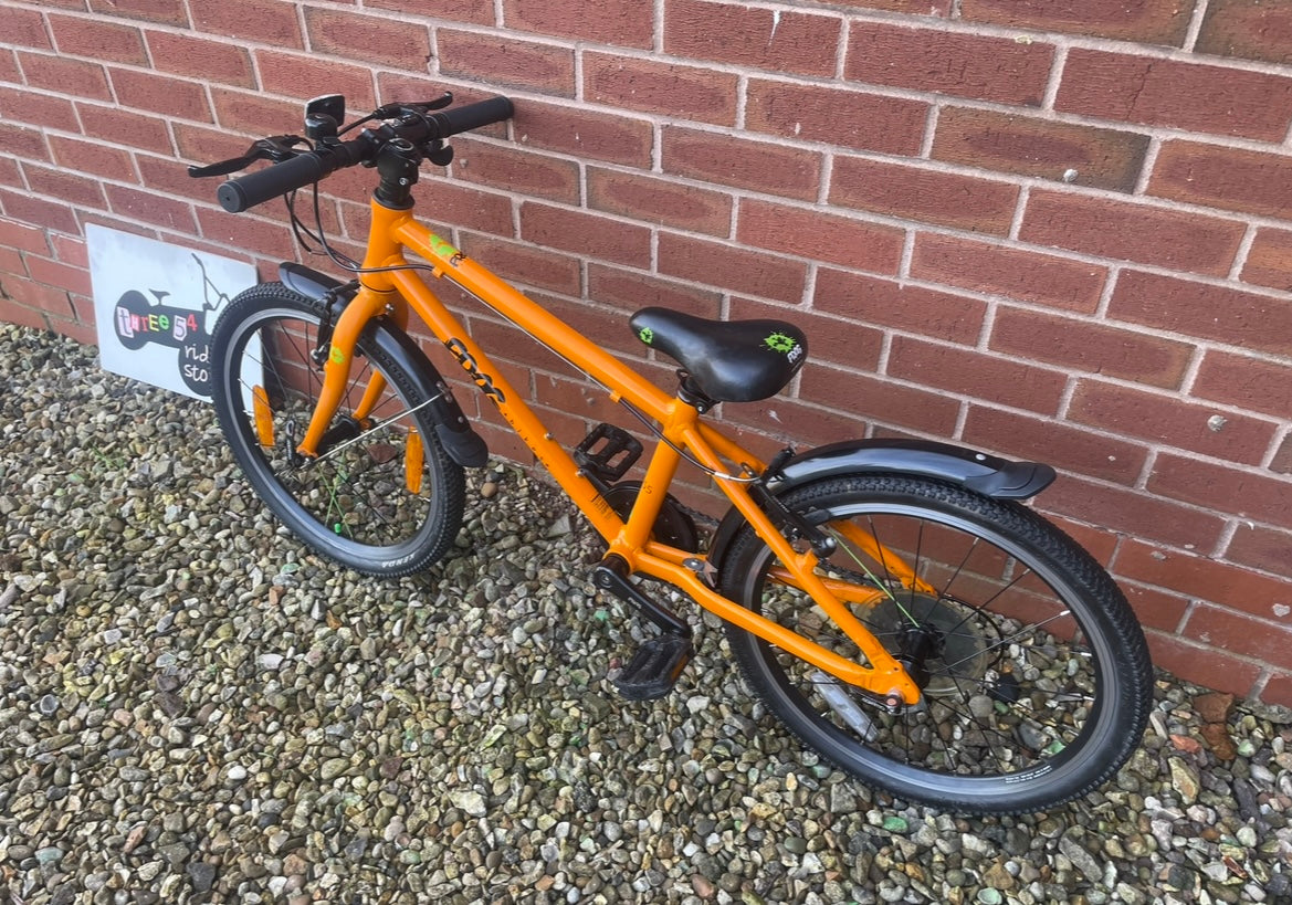 A Pre Loved Frog Bike For Sale, Orange Frog 55 Hybrid bicycle, 20” wheels, 8 speed, V brakes, mudguards, nationwide delivery is available.