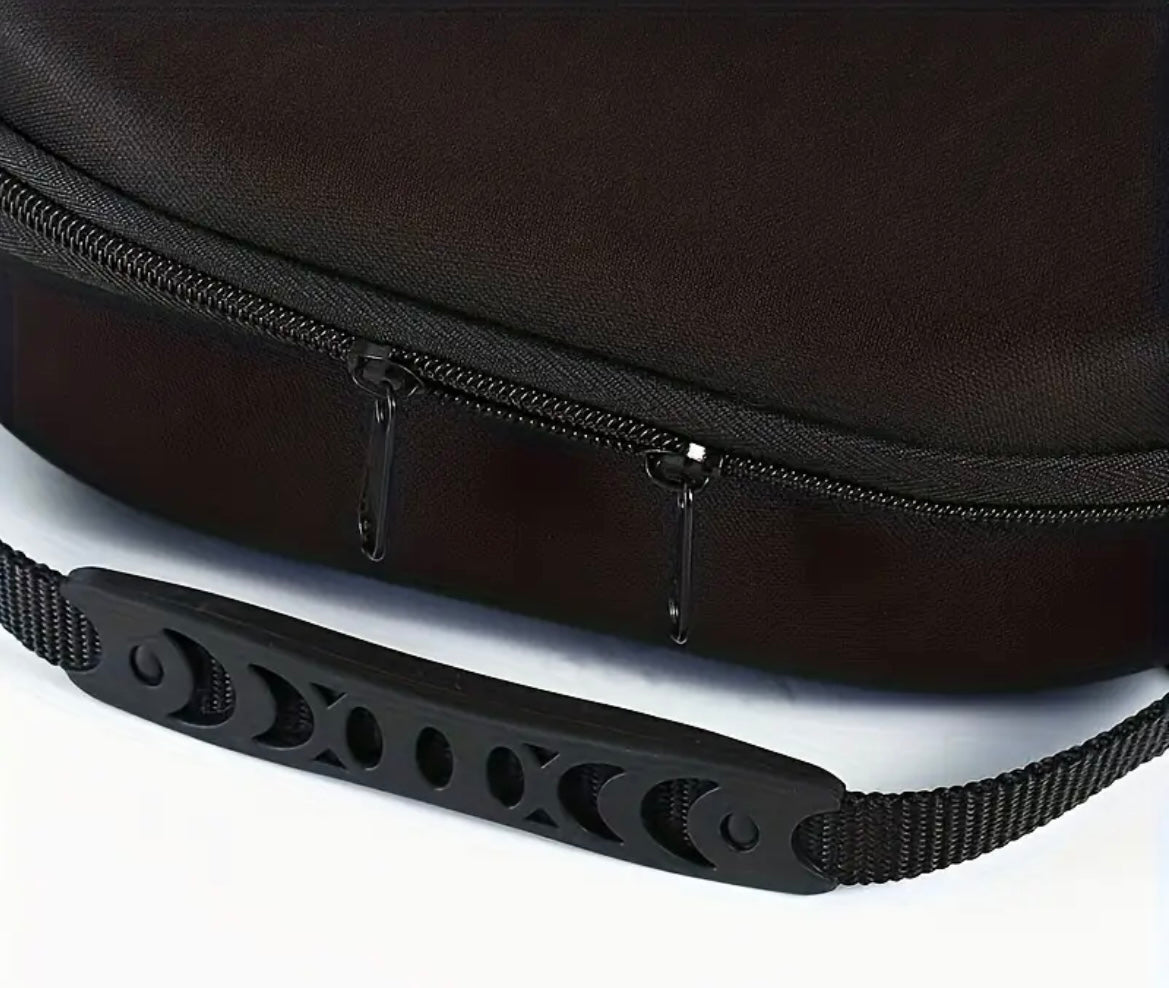 New Era cap carry / travel case, take you’re favourite caps away with you and keep them from getting crushed.