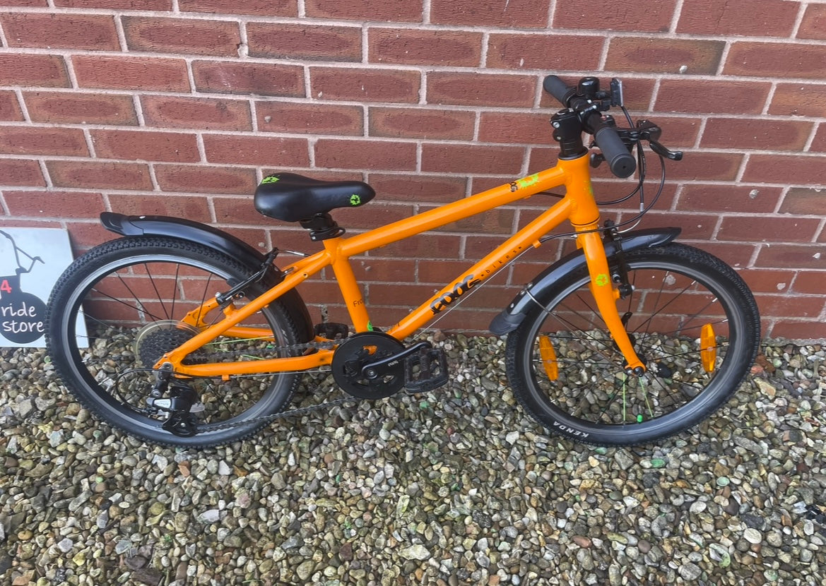 A Pre Loved Frog Bike For Sale, Orange Frog 55 Hybrid bicycle, 20” wheels, 8 speed, V brakes, mudguards, nationwide delivery is available.