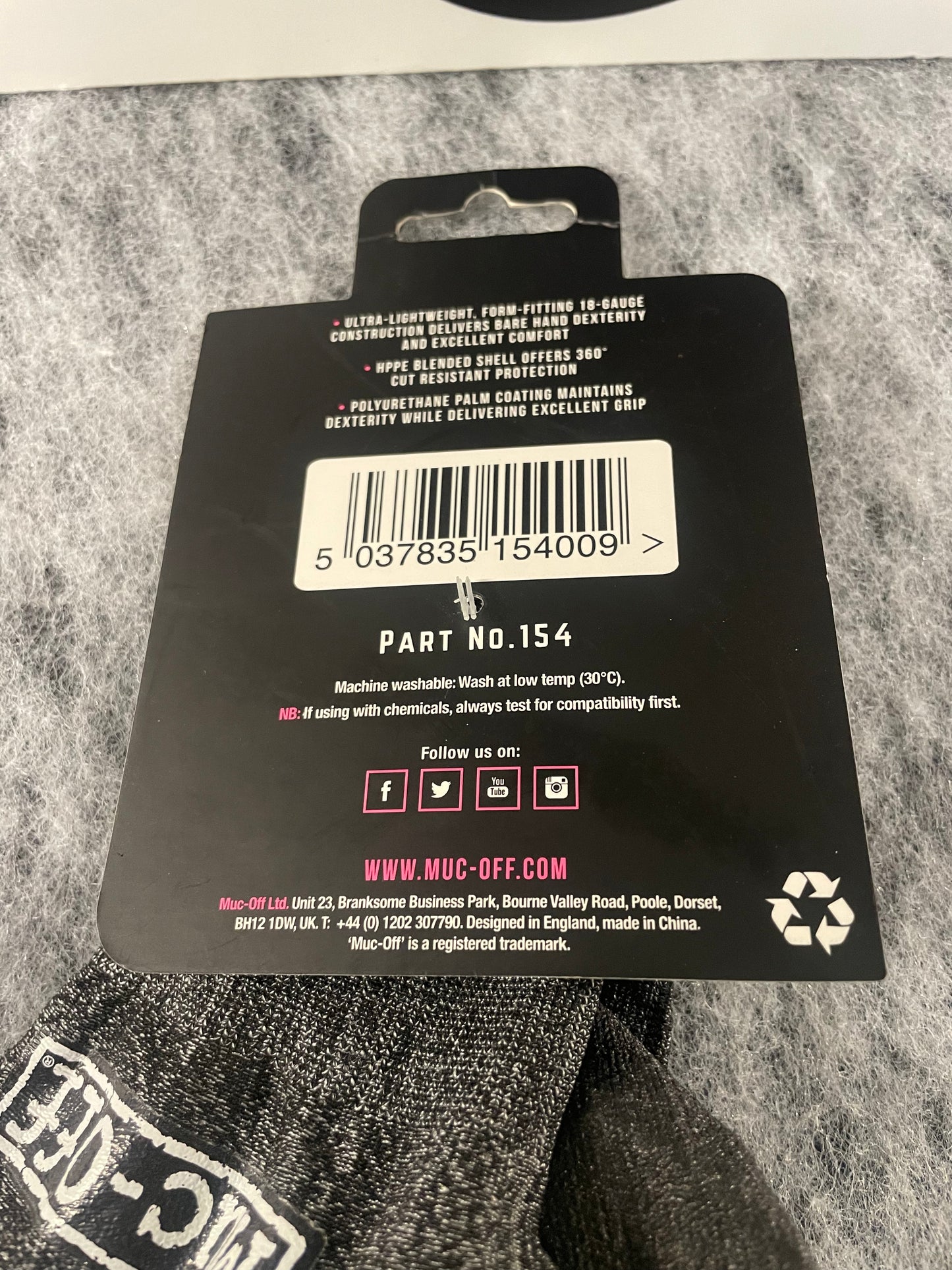 Muc-off mechanics gloves size L black.