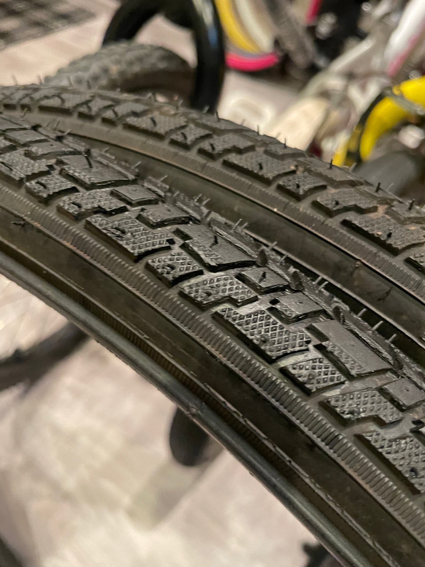 Kenda 26 X 1.38 bicycle tyre road / gravel tyre For Sale.