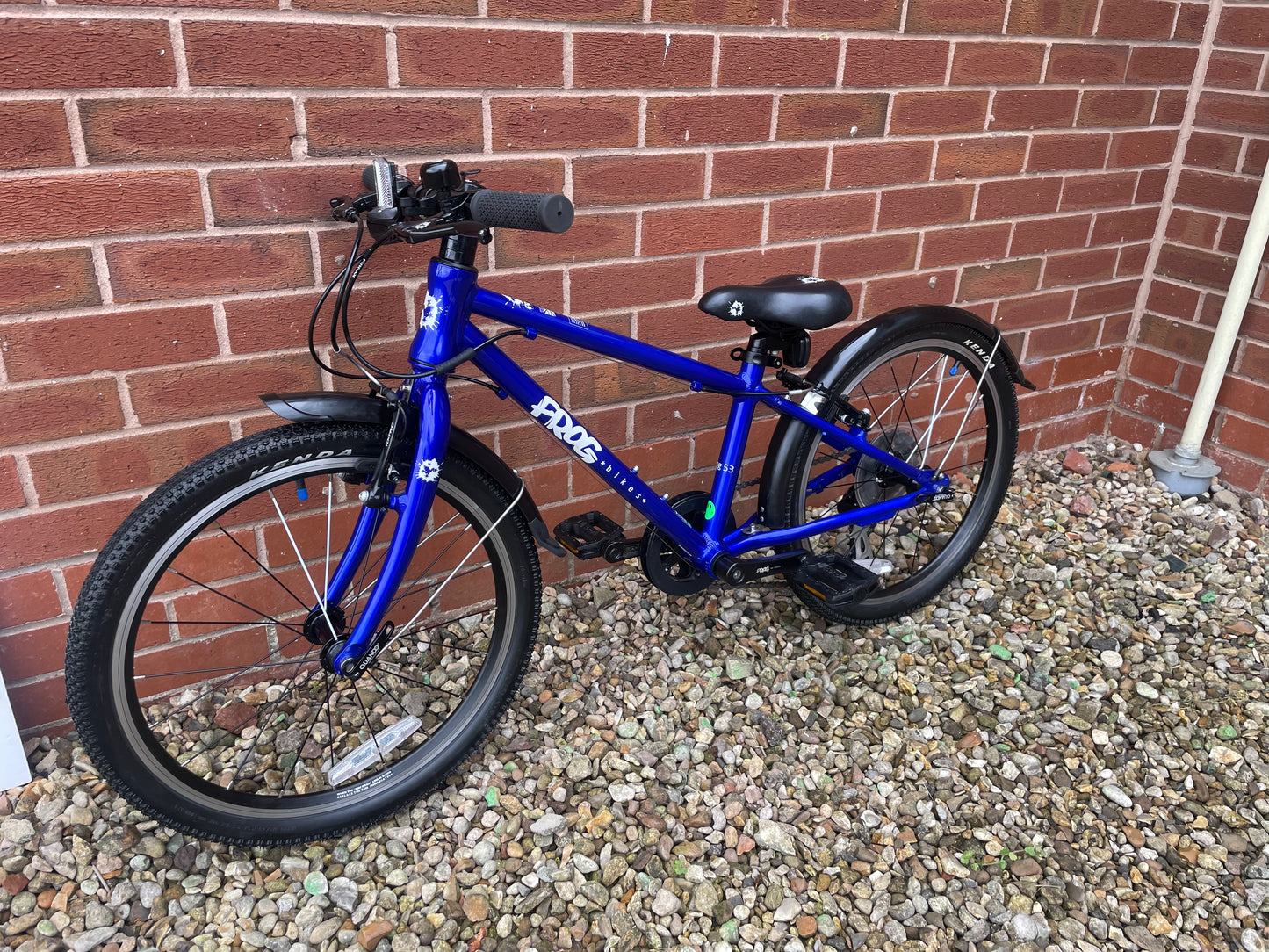 A Pre Loved Frog Bike For Sale, absolutely stunning Frog 53 in Electric Blue, 20” wheels, 8 speed, V brakes, mudguards, very lightweight, nationwide delivery is available.