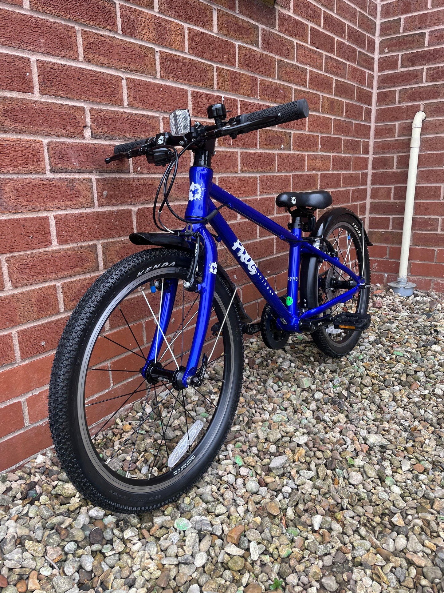 A Pre Loved Frog Bike For Sale, absolutely stunning Frog 53 in Electric Blue, 20” wheels, 8 speed, V brakes, mudguards, very lightweight, nationwide delivery is available.