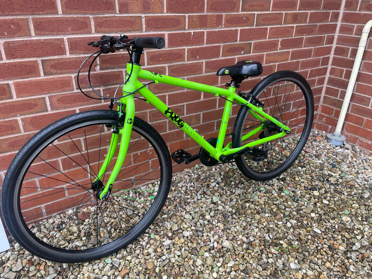 A Pre Loved Frog Bike For Sale, Green Frog 69, 26” wheels, 8 speed, V brakes, very lightweight, nationwide delivery is available.