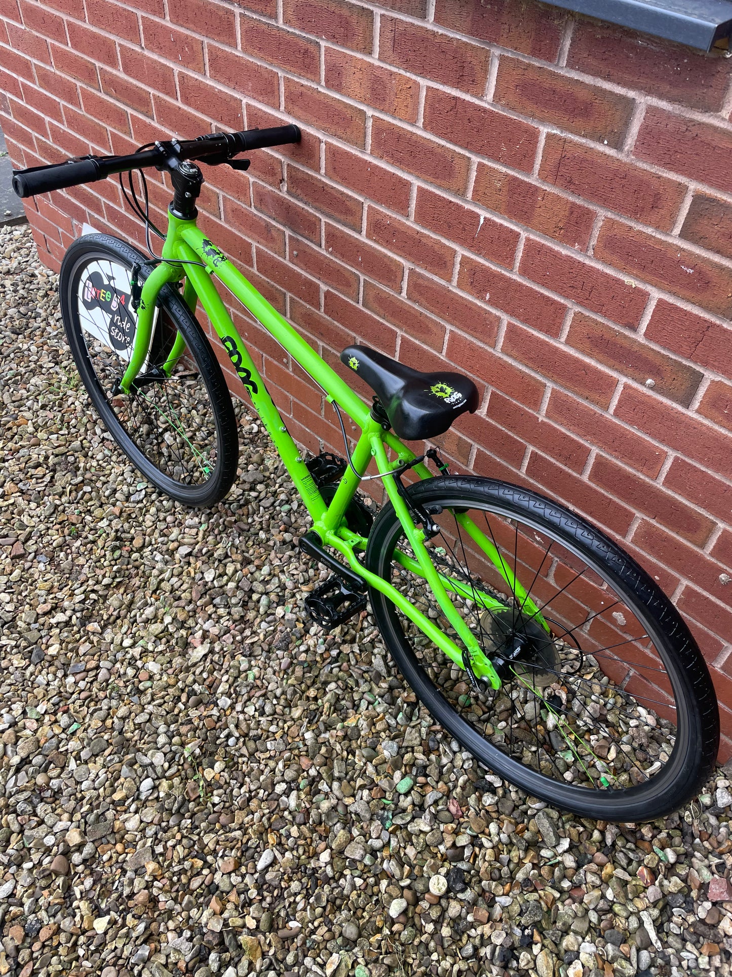 A Pre Loved Frog Bike For Sale, Green Frog 69, 26” wheels, 8 speed, V brakes, very lightweight, nationwide delivery is available.