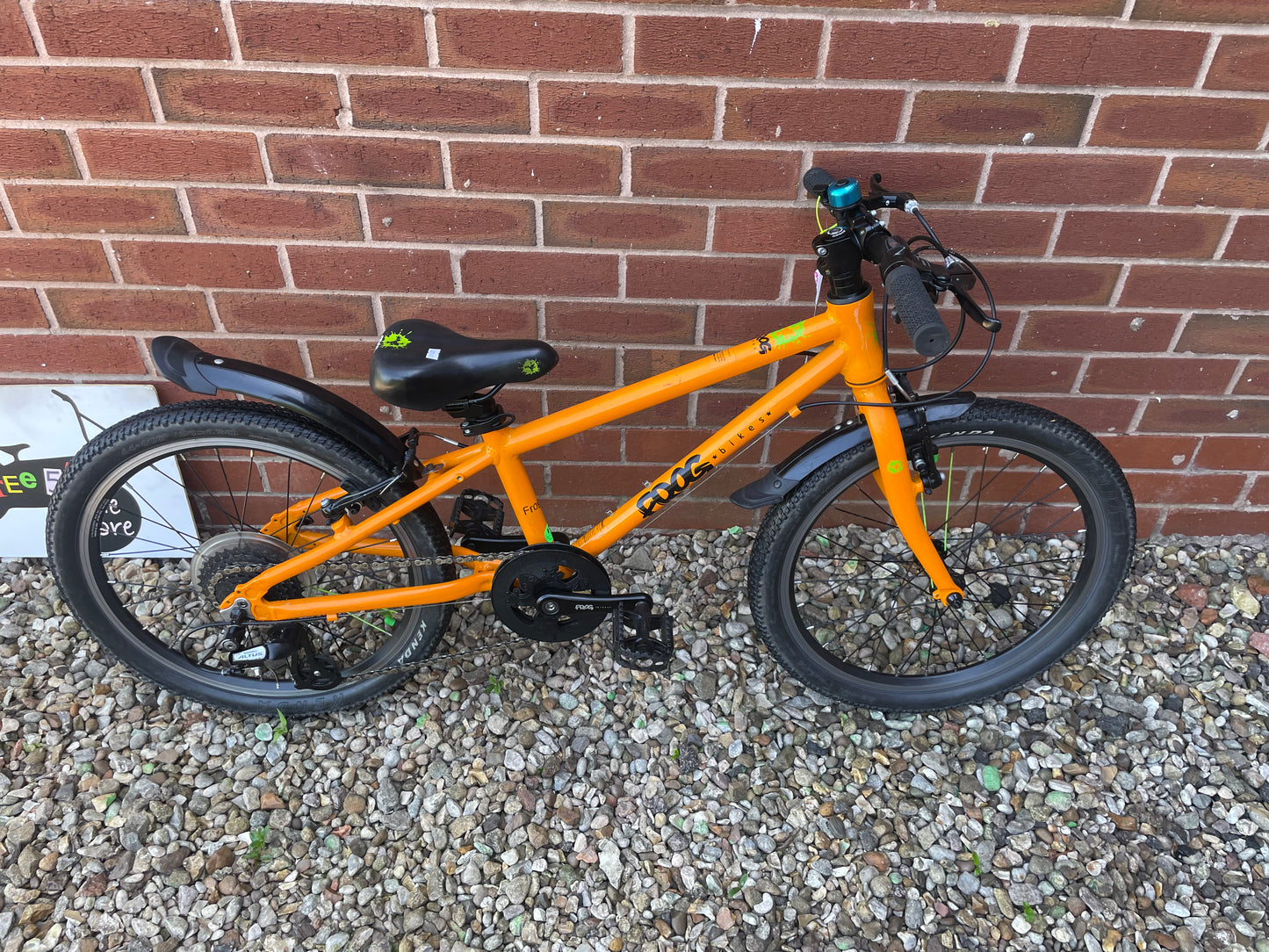 A Pre Loved Frog Bike For Sale, Orange Frog 52 Hybrid bike, 20” wheels, 8 speed, V brakes, very lightweight, 3 month warranty, nationwide delivery.