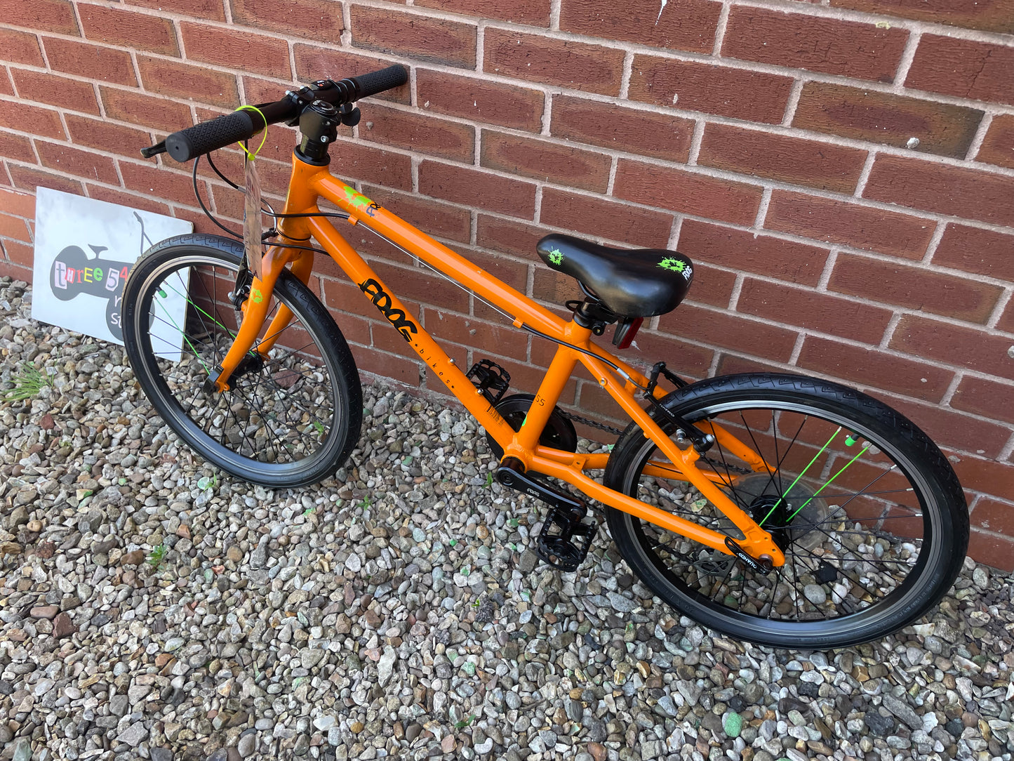 A Pre Loved Frog Bike For Sale, Orange Frog 55 20” wheel Hybrid Bike, V brakes, 8 speed, very lightweight, 3 month warranty, nationwide delivery is available.