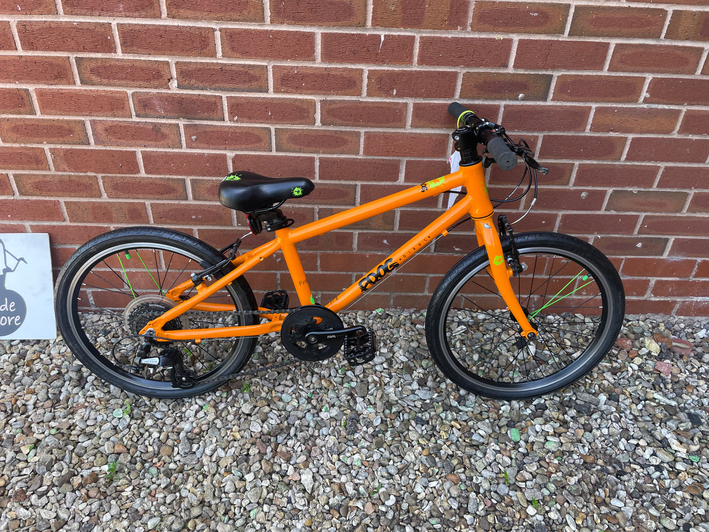 A Pre Loved Frog Bike For Sale, Orange Frog 55 20” wheel Hybrid Bike, V brakes, 8 speed, very lightweight, 3 month warranty, nationwide delivery is available.