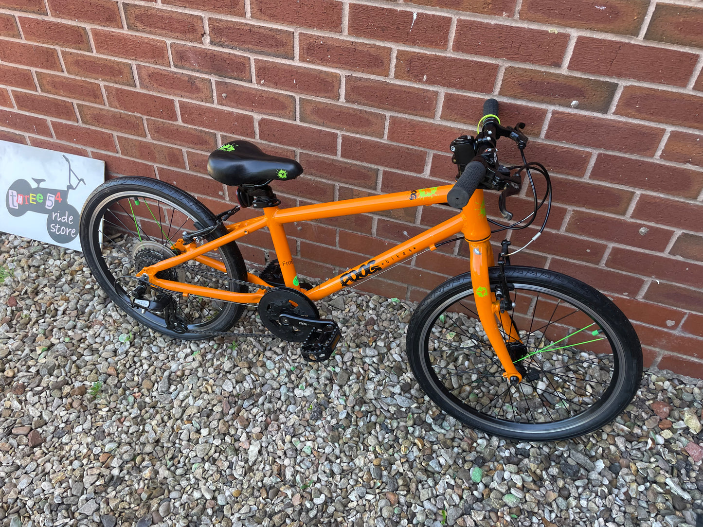 A Pre Loved Frog Bike For Sale, Orange Frog 55 20” wheel Hybrid Bike, V brakes, 8 speed, very lightweight, 3 month warranty, nationwide delivery is available.