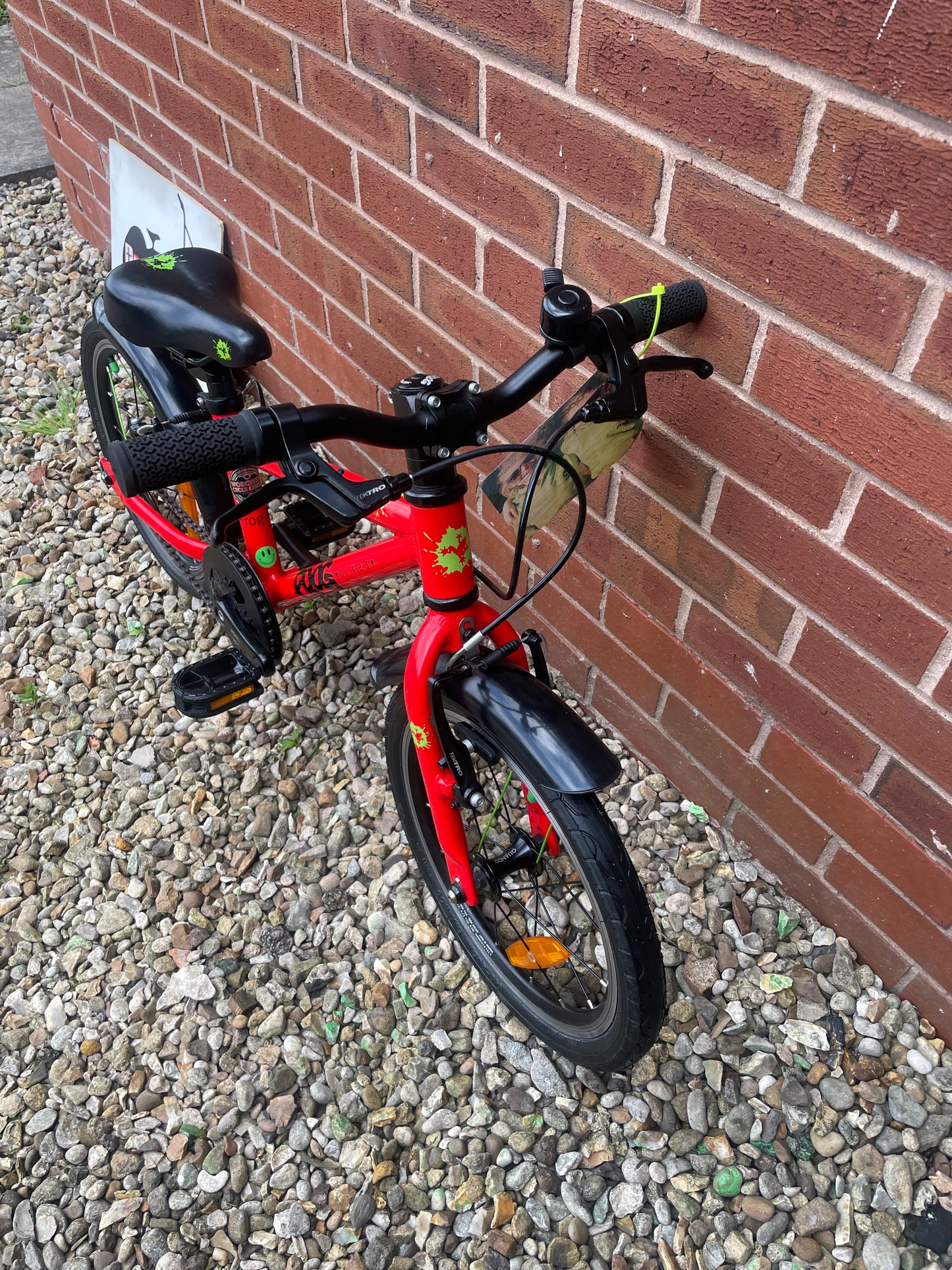 A Pre Loved Frog Bike For Sale, Red Frog 48 first pedal bike, 16” wheels, V brakes, mudguards, padded seat, very lightweight, 3 month warranty, nationwide delivery is available.