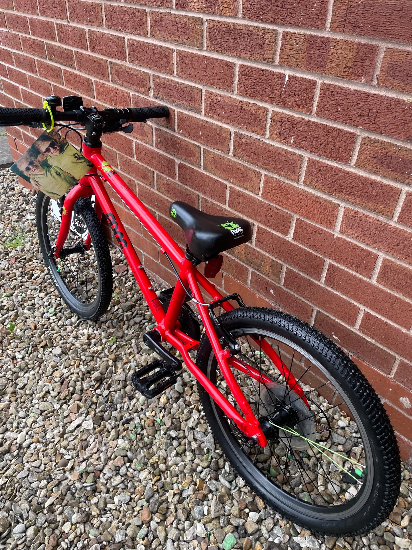 A Pre Loved Frog Bike For Sale, Red Frog 55 Hybrid bike, 20” wheels, 8 speed, V brakes, very lightweight, 3 month warranty, nationwide delivery is available.