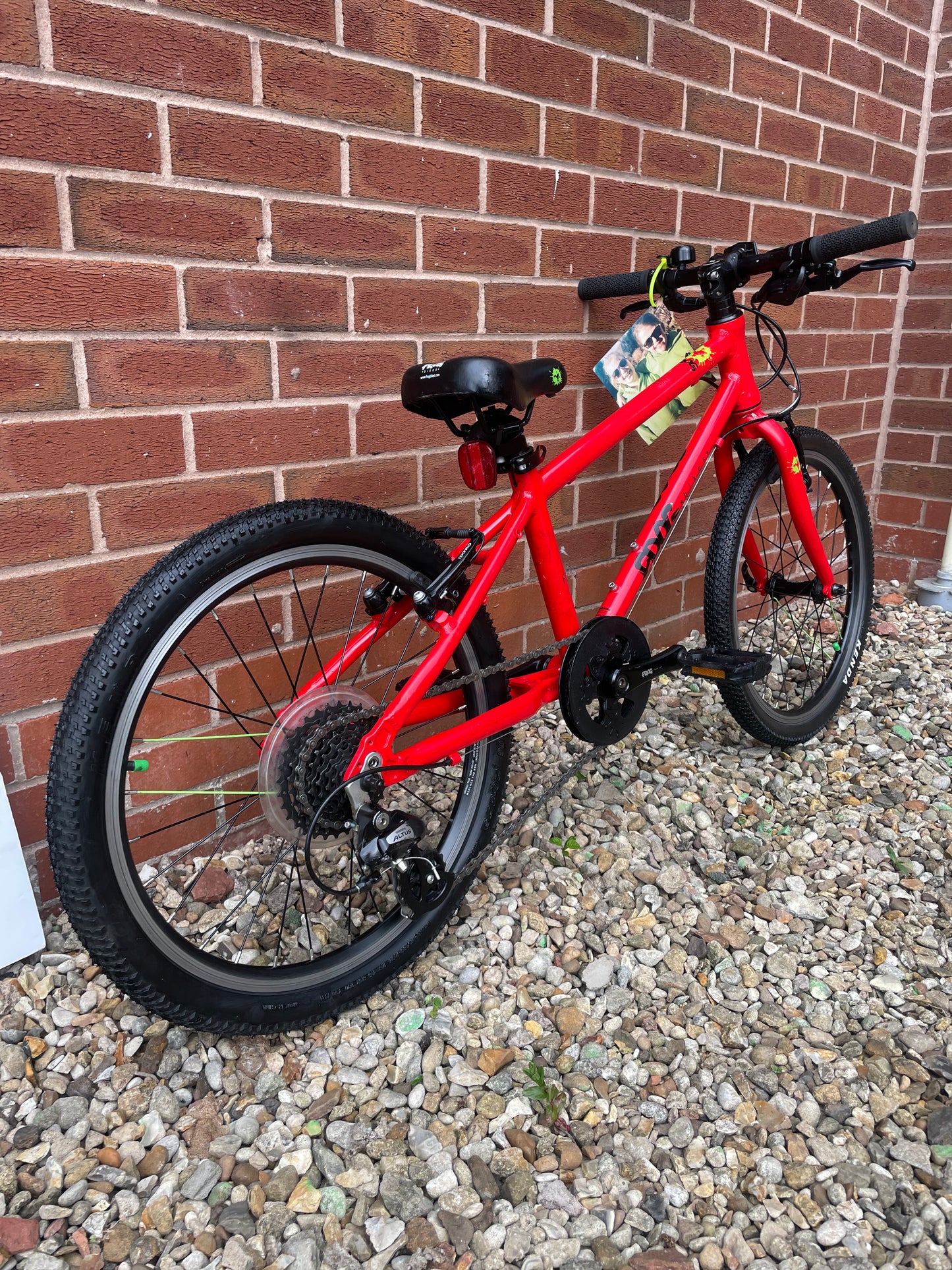 A Pre Loved Frog Bike For Sale, Red Frog 55 Hybrid bike, 20” wheels, 8 speed, V brakes, very lightweight, 3 month warranty, nationwide delivery is available.