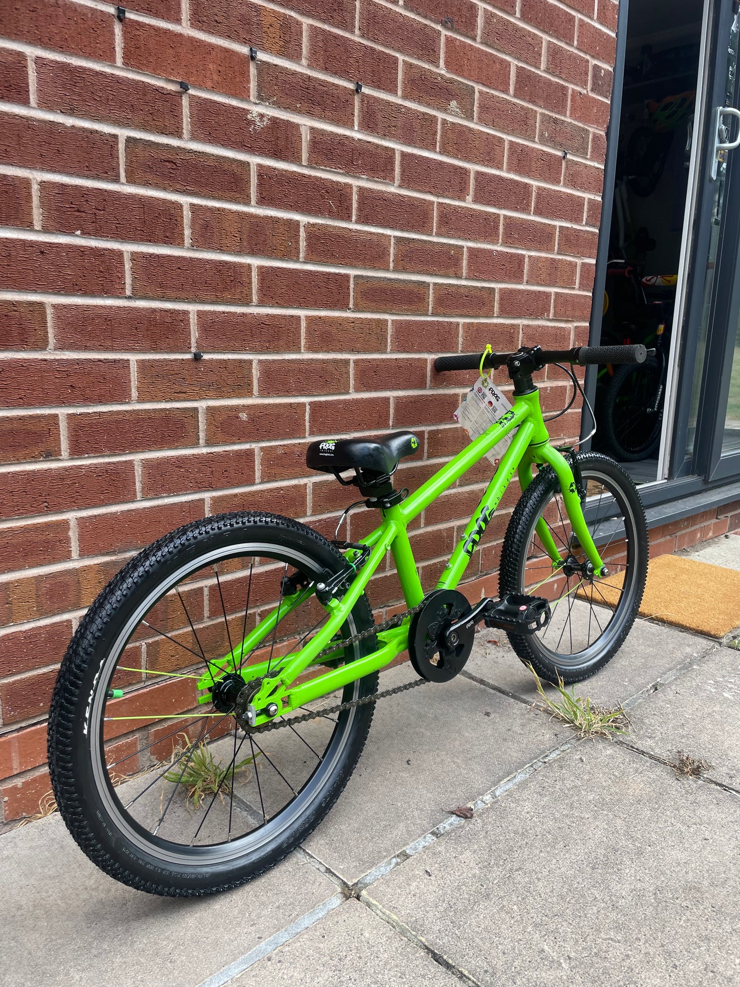 A Pre Loved Frog Bike For Sale, Green Frog 52S single speed 20” bike, ideal SEN child’s bike as no gears. V brakes, very lightweight, 3 months warranty, nationwide delivery is available.