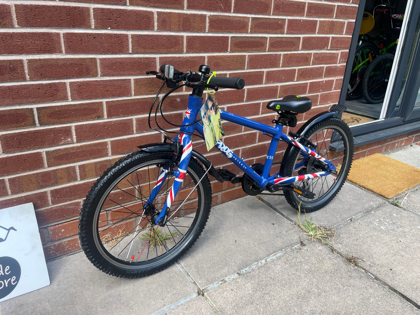 A Pre Loved Frog Bike For Sale, Blue Union Jack Frog 55, 20” wheels, 8 speed, V brakes, mudguards, very lightweight, 3 months warranty, nationwide delivery is available.
