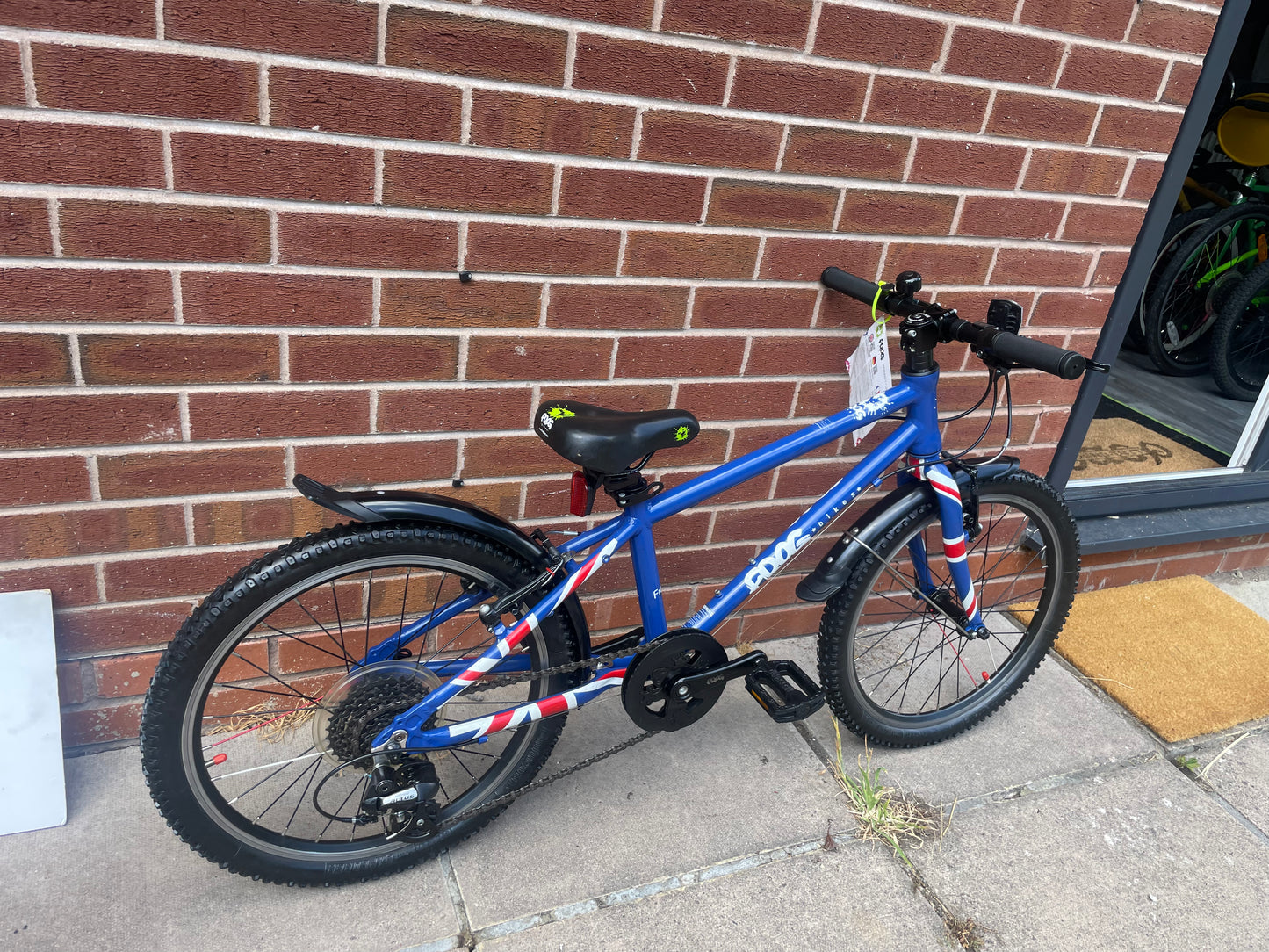 A Pre Loved Frog Bike For Sale, Blue Union Jack Frog 55, 20” wheels, 8 speed, V brakes, mudguards, very lightweight, 3 months warranty, nationwide delivery is available.