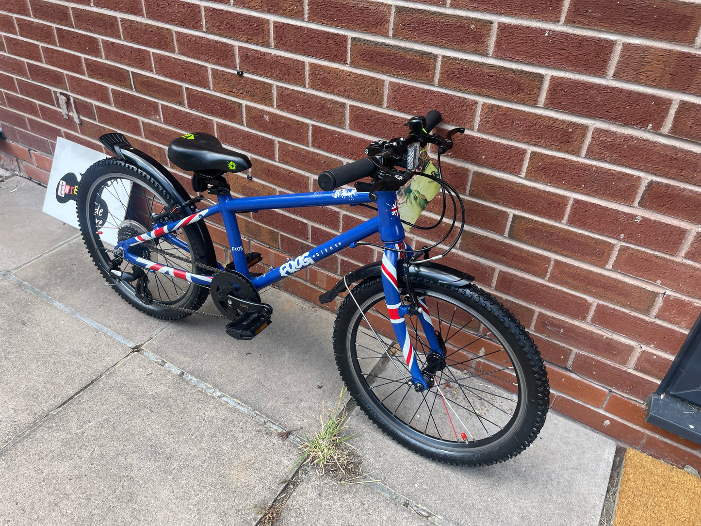 A Pre Loved Frog Bike For Sale, Blue Union Jack Frog 55, 20” wheels, 8 speed, V brakes, mudguards, very lightweight, 3 months warranty, nationwide delivery is available.