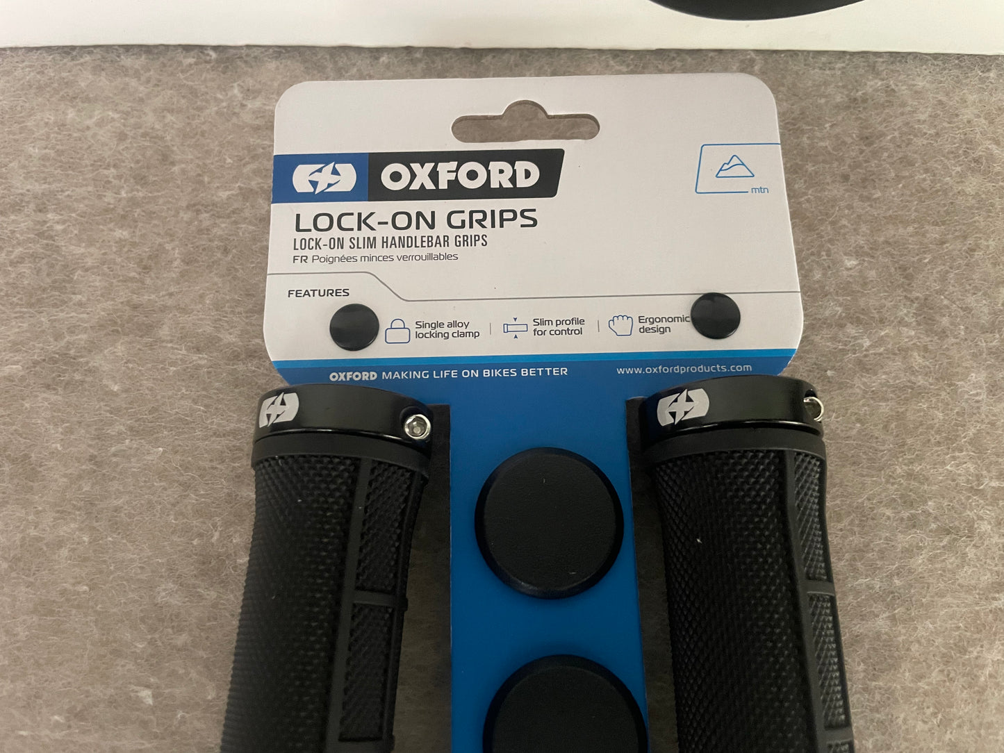 Lock on type bicycle handlebar grips for hybrid or mounted bikes. The same type as come standard on higher end bikes such as Frog Bikes etc.