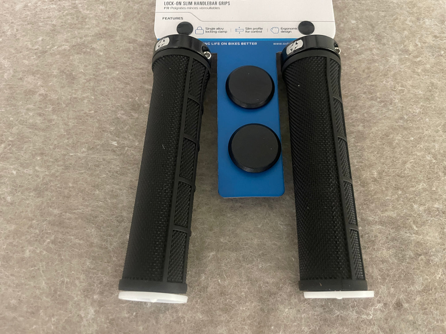 Lock on type bicycle handlebar grips for hybrid or mounted bikes. The same type as come standard on higher end bikes such as Frog Bikes etc.
