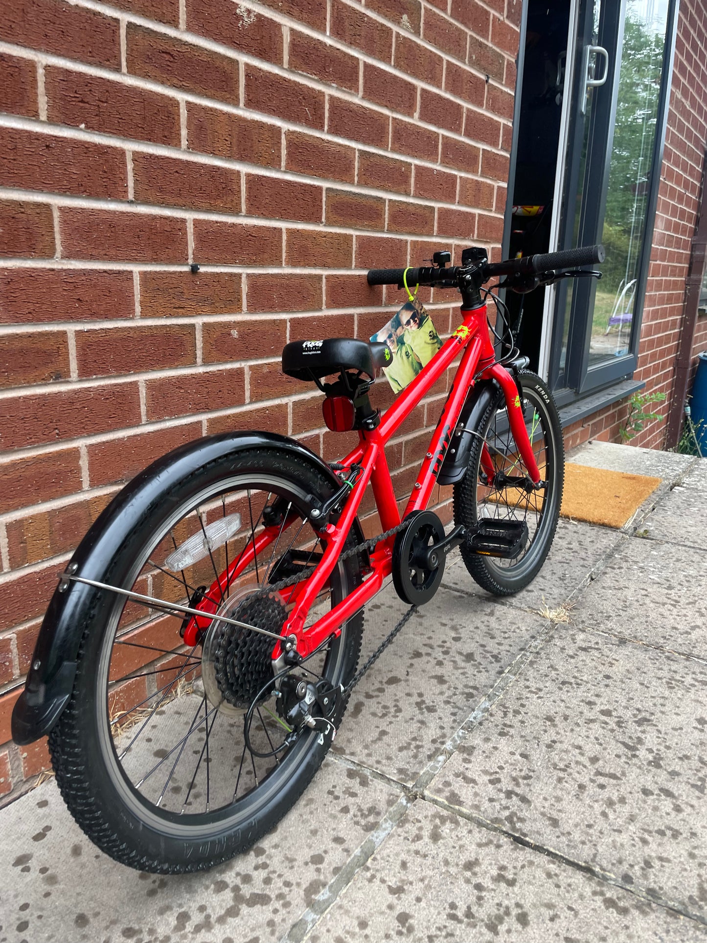 A Pre Loved Frog Bike For Sale, Red Frog 52 Hybrid bike, 20” wheels, 8 gears, V brakes, very lightweight, 3 months warranty, nationwide delivery is available.