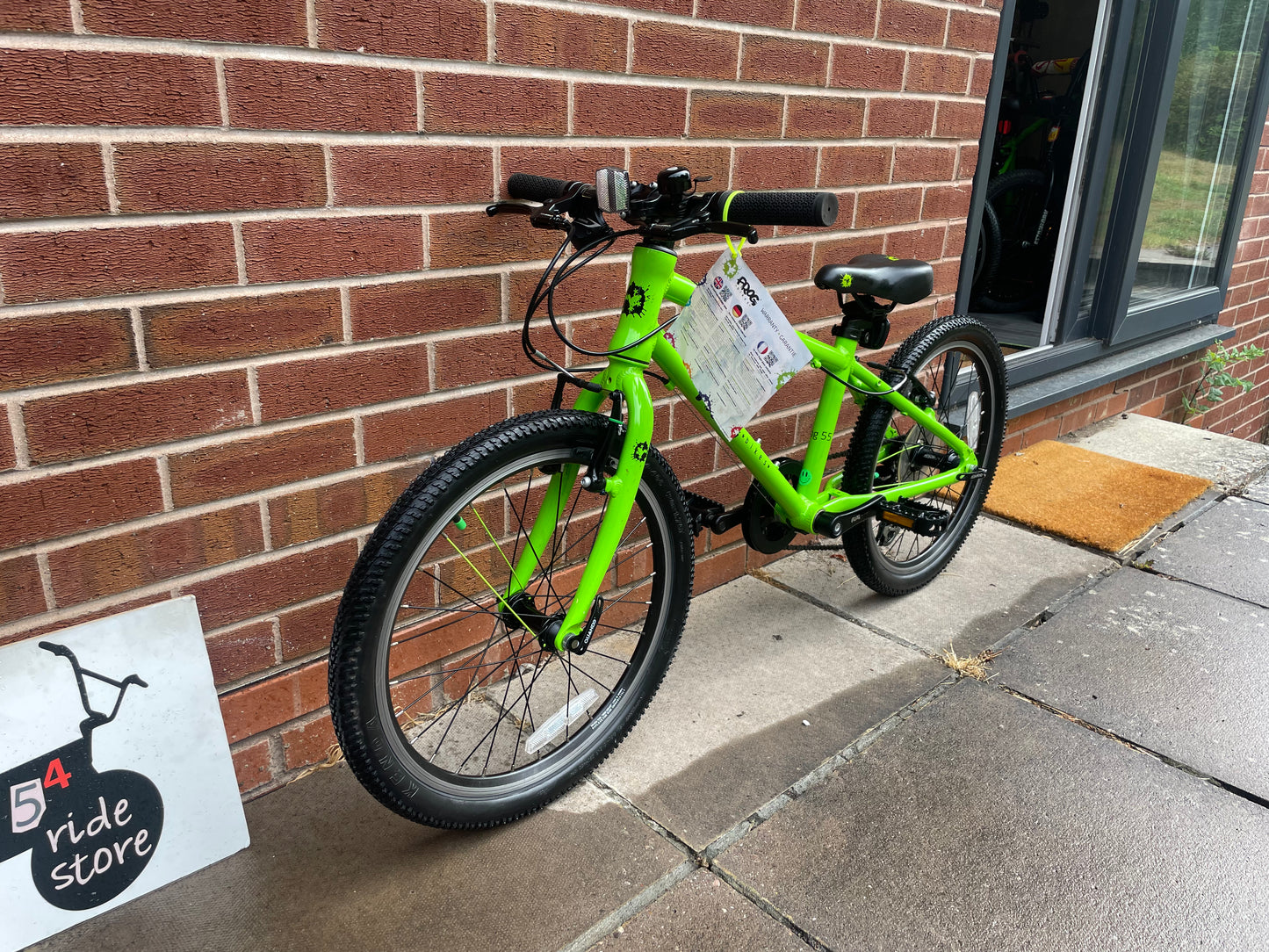 A Pre Loved Frog Bike For Sale, Green Frog 55 Hybrid Bicycle, 20” wheels, 8 gears, V brakes, very lightweight, 3 months warranty, nationwide delivery is available.