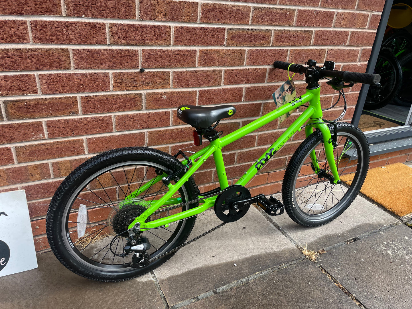 A Pre Loved Frog Bike For Sale, Green Frog 55 Hybrid Bicycle, 20” wheels, 8 gears, V brakes, very lightweight, 3 months warranty, nationwide delivery is available.