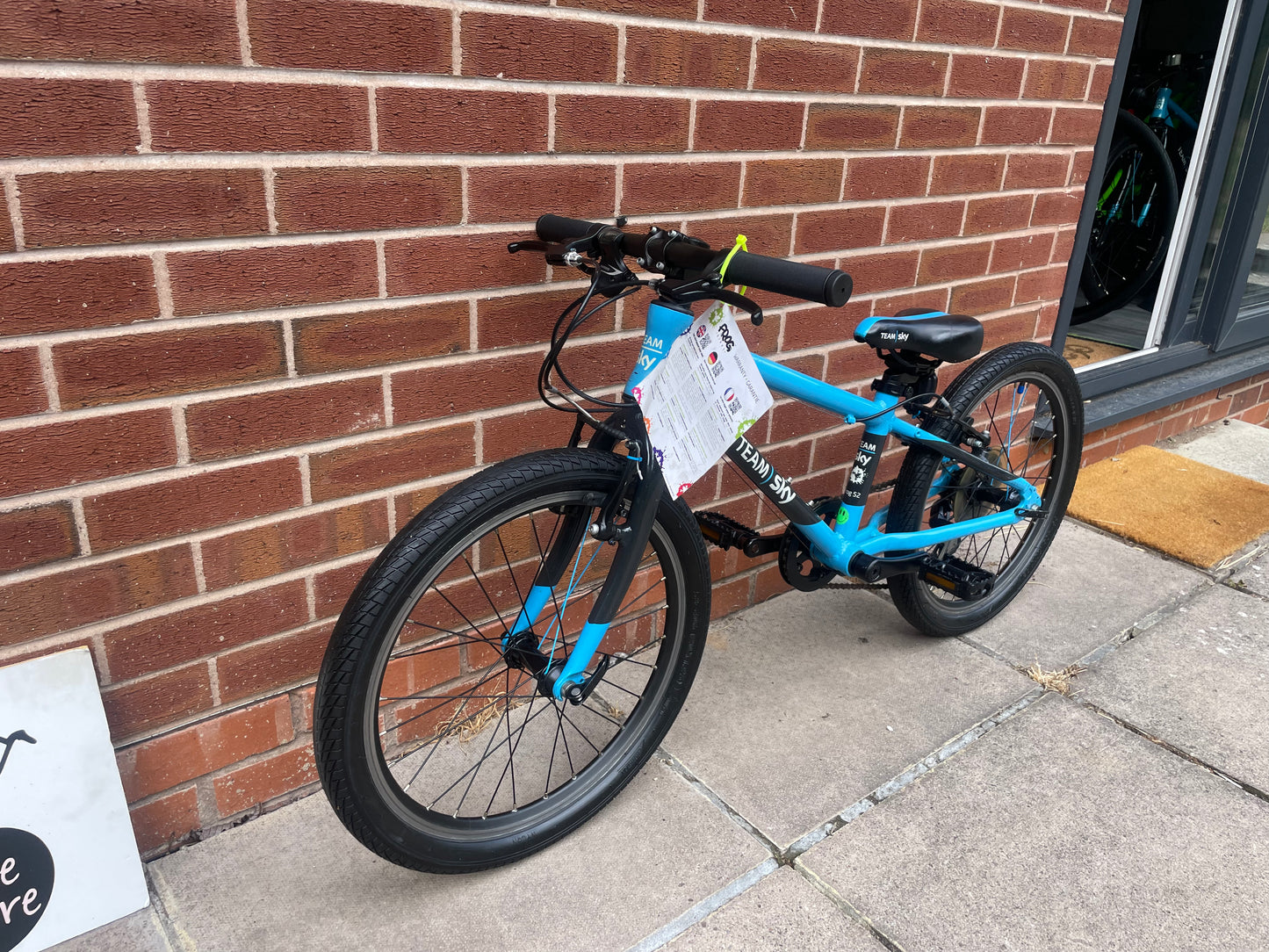 A Pre Loved Frog Bike For Sale, Team Sky Frog 52, 20” wheels, 8 gears, V brakes, very lightweight, nationwide delivery is available.