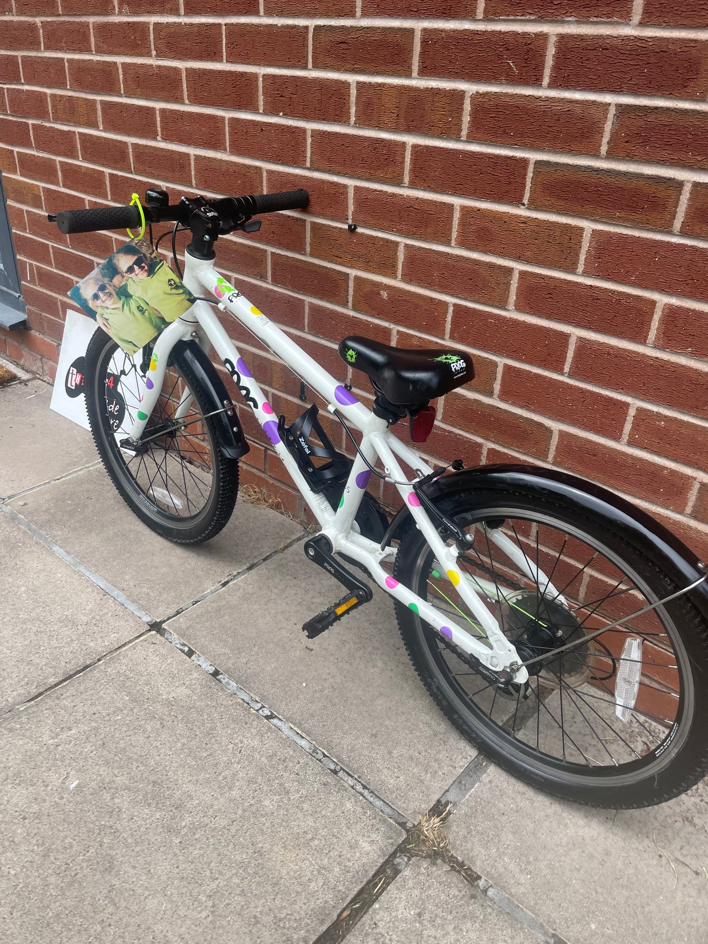 A Pre Loved Frog Bike For Sale, White / Spotty Frog 55, 20” wheels, 8 gears, V brakes, mudguards, bottle cage, very lightweight, 3 month’s warranty, nationwide delivery is available.