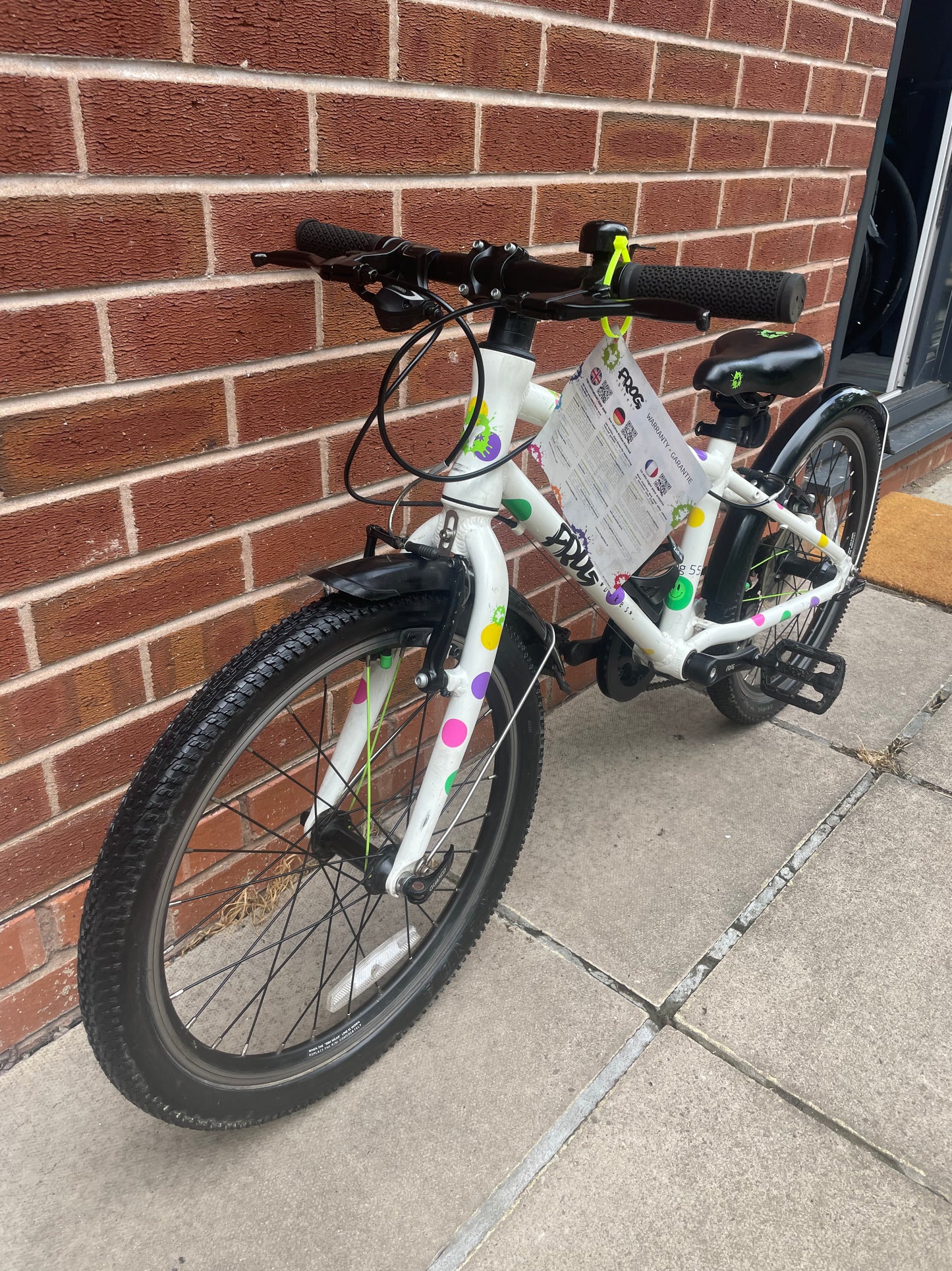 A Pre Loved Frog Bike For Sale, White / Spotty Frog 55, 20” wheels, 8 gears, V brakes, mudguards, bottle cage, very lightweight, 3 month’s warranty, nationwide delivery is available.