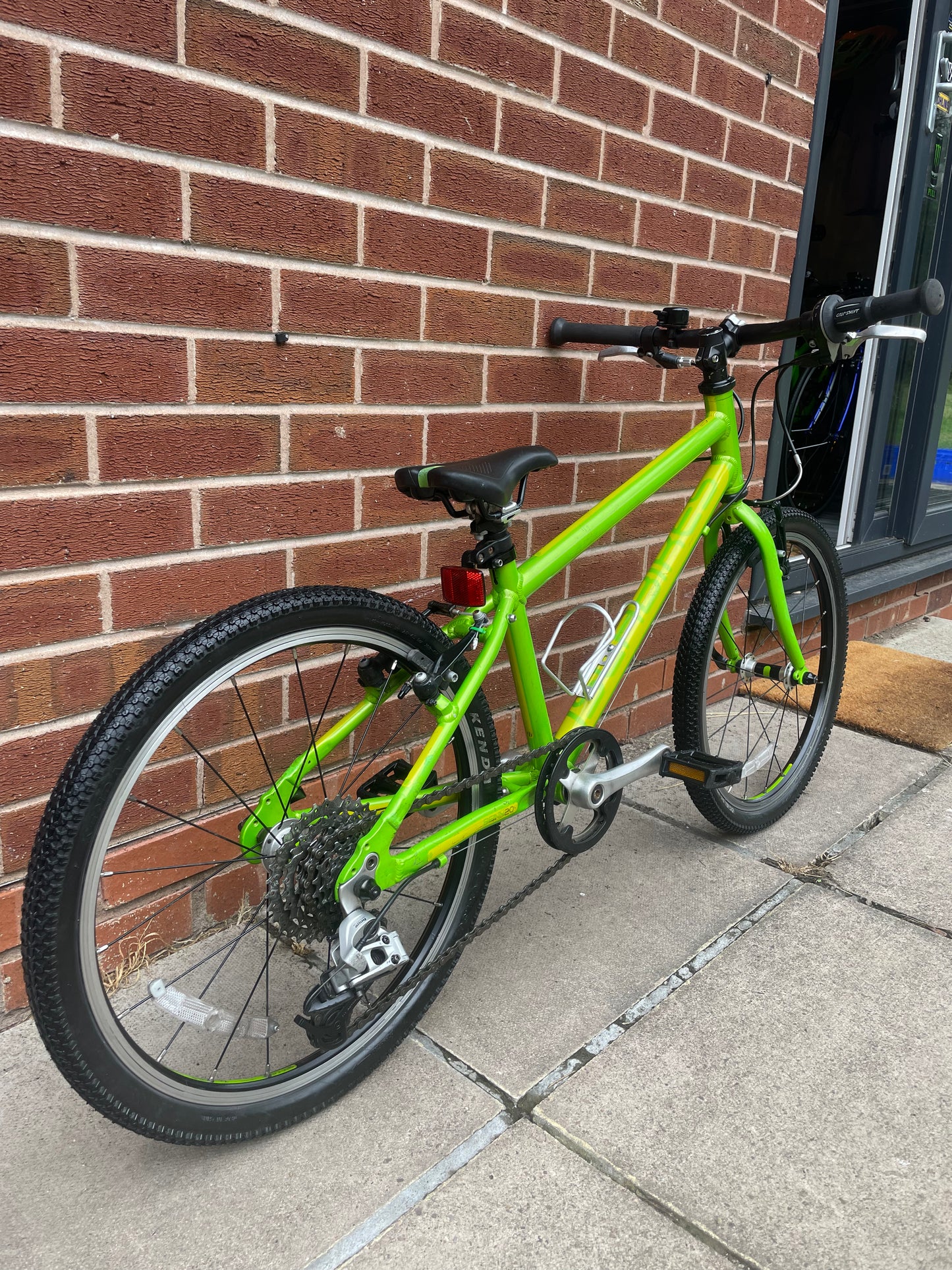 A Pre Loved Isla Bike For Sale, Green Isla Beinn 20 L 20” wheel 8 speed (SRAM) V brakes, bottle cage, very lightweight, fully serviced with 3 months warranty and nationwide delivery.