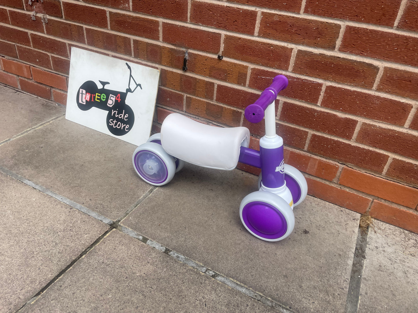 Baby Balance Bike, ***LAST ONE*** 10 months to 36 months, white/purple, rear wheels light up when they spin, nationwide delivery or collection from our Warwickshire shop.