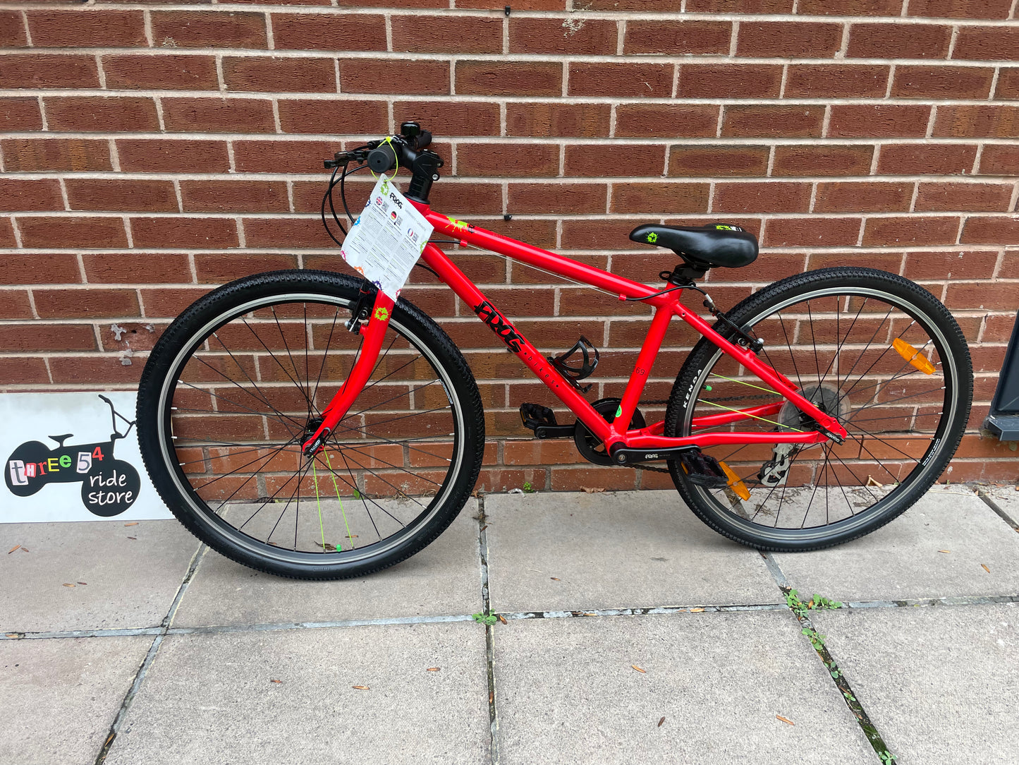 A Pre Loved Frog Bike For Sale, Red Frog 69, 26β wheels, 8 speed, V brakes, bottle cage, very lightweight, nationwide delivery is available.