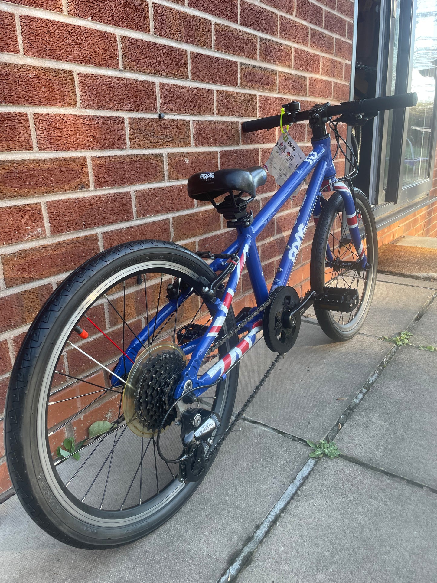 A Pre Loved Frog Bike For Sale, Blue Frog 52 Frog 53, 20β wheels, 8 speed, V brakes, very lightweight, nationwide delivery is available.