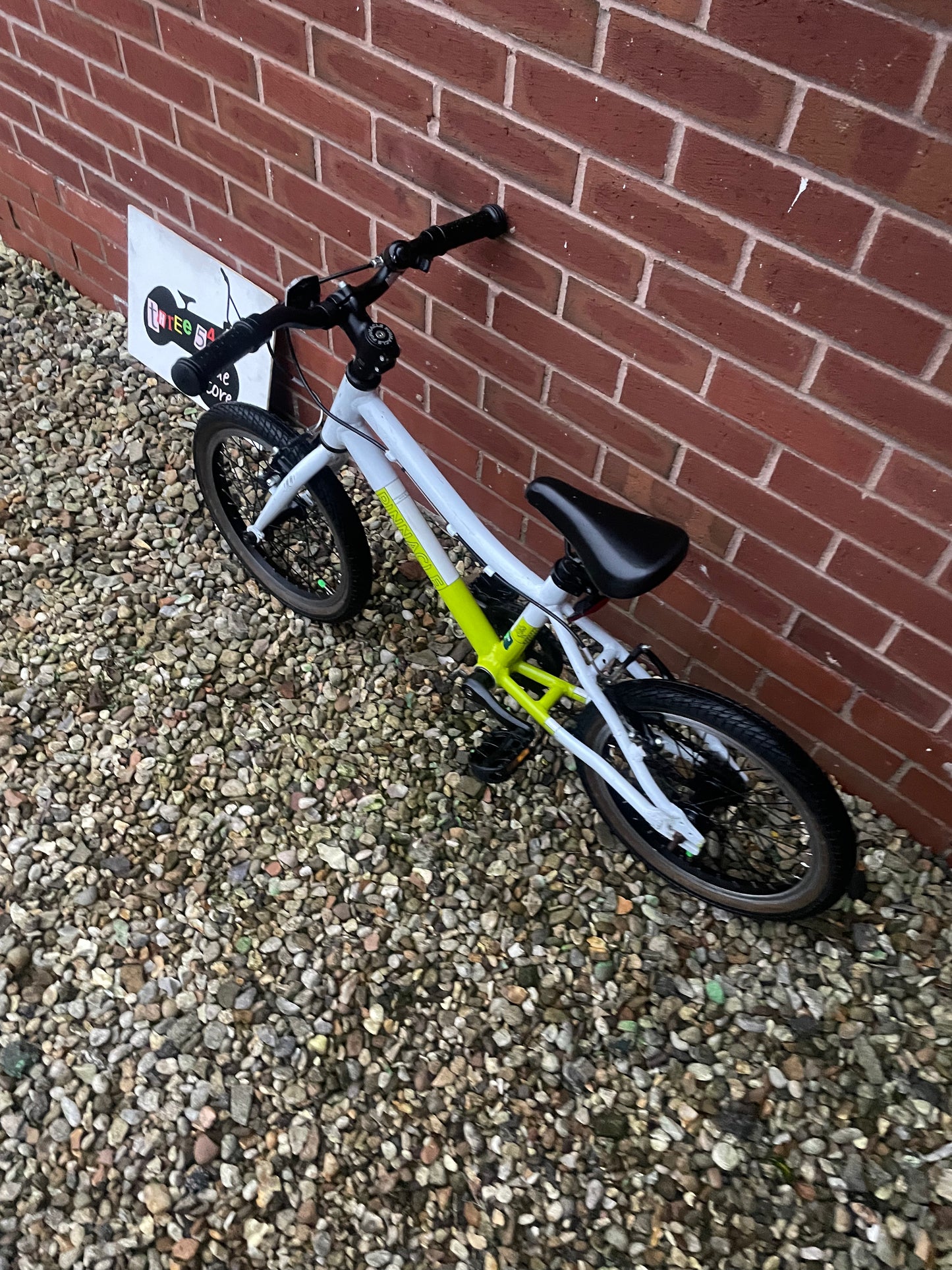 A Refurbished Pinnacle Bike For Sale, white/green, 16β wheels, single speed, V brakes, very lightweight, nationwide delivery is available.
