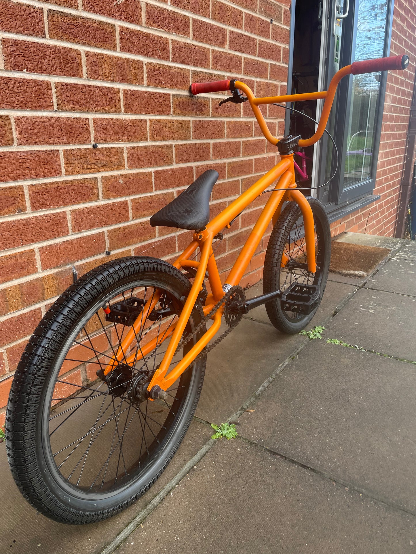 United Recruit BMX For Sale, Orange United BMX, 20” wheels, rear U brake, 3 piece crank, 14mm rear axle 10mm front axle, ODI grips, nationwide delivery is available.