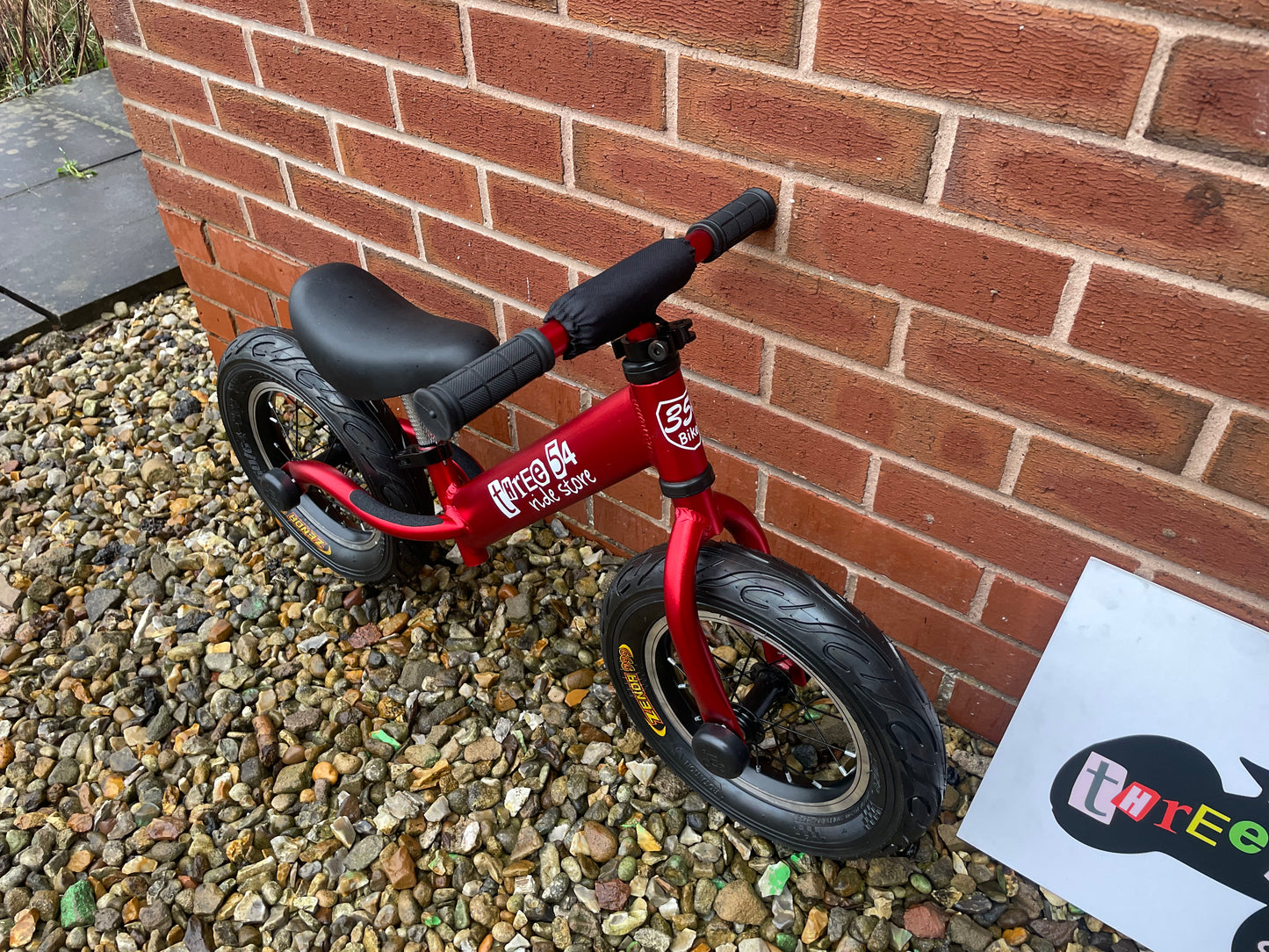 Brand New Three54 ride store balance bikes 354 Bikes lightweight aluminium frame, ballon tyres, quick release handlebar and seat height.