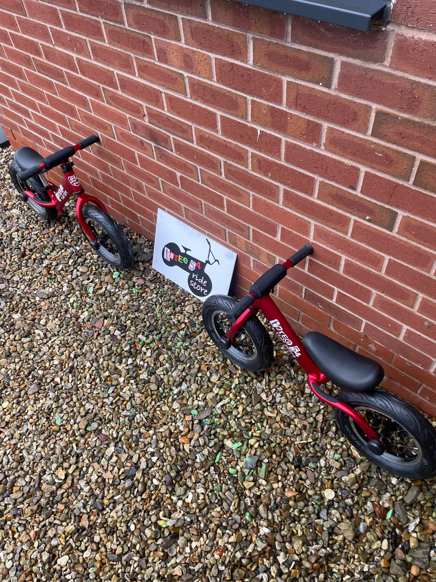 Brand New Three54 ride store balance bikes 354 Bikes lightweight aluminium frame, ballon tyres, quick release handlebar and seat height.