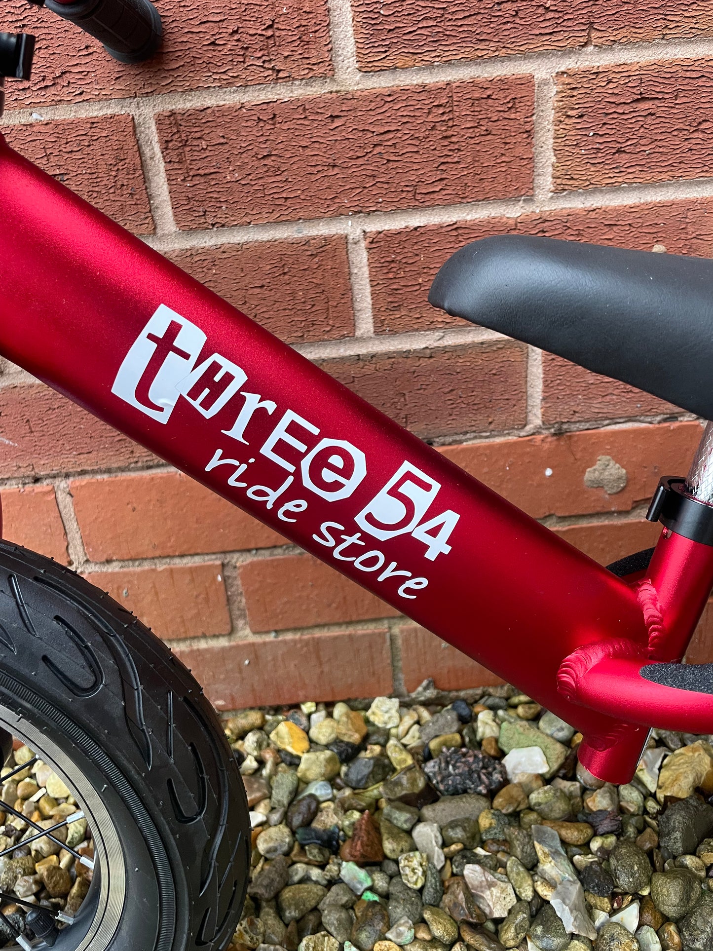 Brand New Three54 ride store balance bikes 354 Bikes lightweight aluminium frame, ballon tyres, quick release handlebar and seat height.