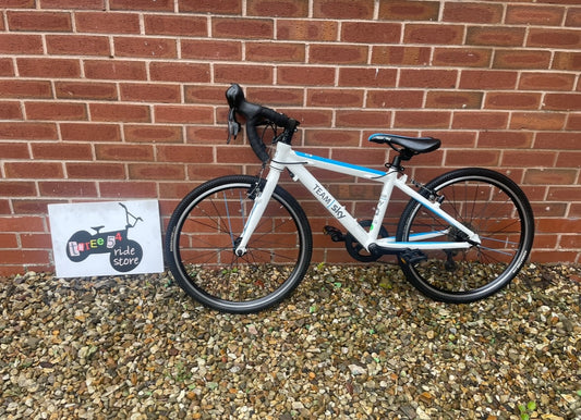 A Refurbished Frog 58 Road / Gravel Bike For Sale, Team Sky colours, 20” wheels, 8 speed, very lightweight aluminium frame, nationwide delivery is available