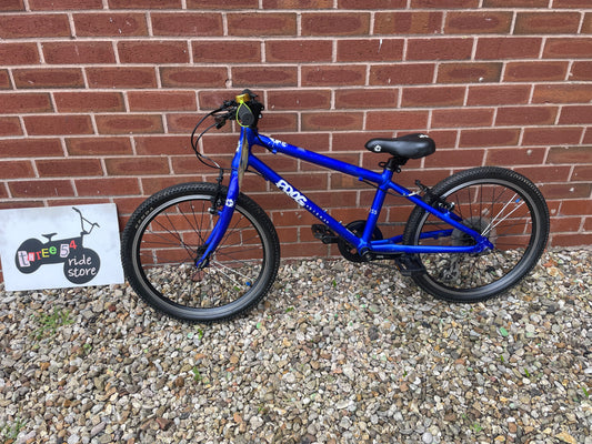 A Pre Loved Frog Bike For Sale, Electric Blue Frog 55 Hybrid Bike, 20” wheels, V brakes, very lightweight, nationwide delivery is available.