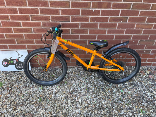 A Pre Loved Frog Bike For Sale, Orange Frog 52 Hybrid bike, 20” wheels, 8 speed, V brakes, very lightweight, 3 month warranty, nationwide delivery.