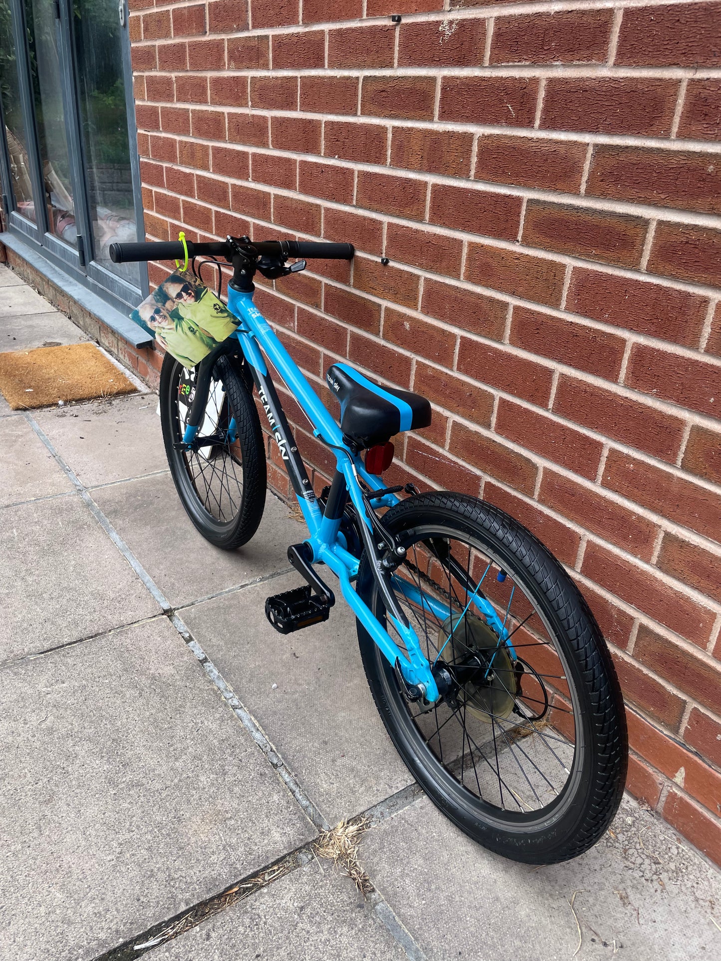 A Pre Loved Frog Bike For Sale, Team Sky Frog 52, 20” wheels, 8 gears, V brakes, very lightweight, nationwide delivery is available.