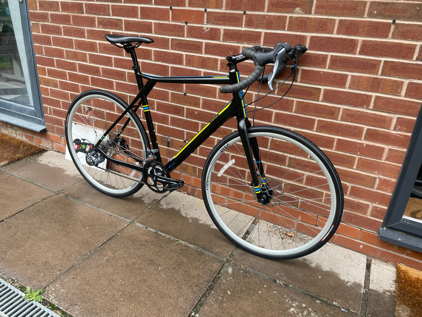 Brand New GT Grade Road Bike / Gravel Bike For Sale, 58cm XL, 16 speed, front and rear disc brakes, aluminium frame and forks, nationwide delivery is available.