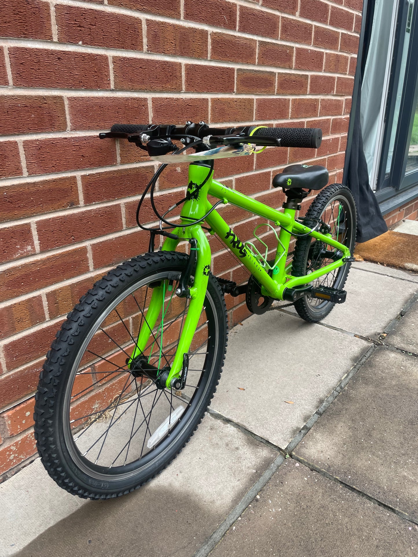 A Pre Loved Frog Bike For Sale, Green Frog 52, 20” wheels, 8 speed, V brakes, bottle cage, very lightweight, nationwide delivery is available.