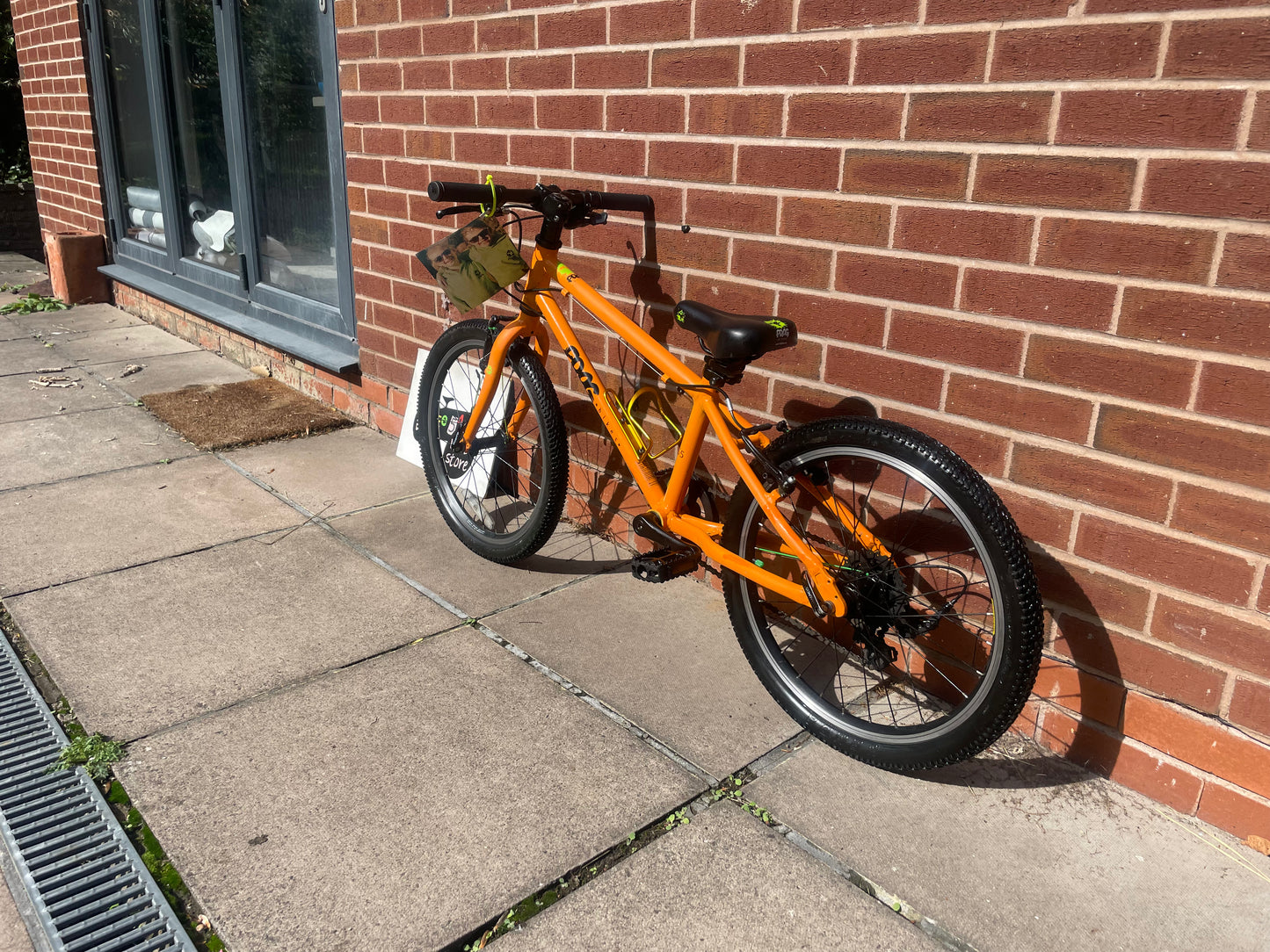 A Pre Loved Frog Bike For Sale, Orange Frog 55 lightweight children’s bicycle, 20” wheels, 8 speed, V brakes, nationwide delivery is available.