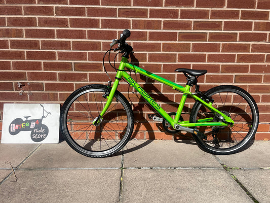 A Pre Loved Isla Bike, Green Isla Beinn 20L lightweight children’s bicycle, 20” wheels, 8 speed, V brakes, nationwide delivery is available.
