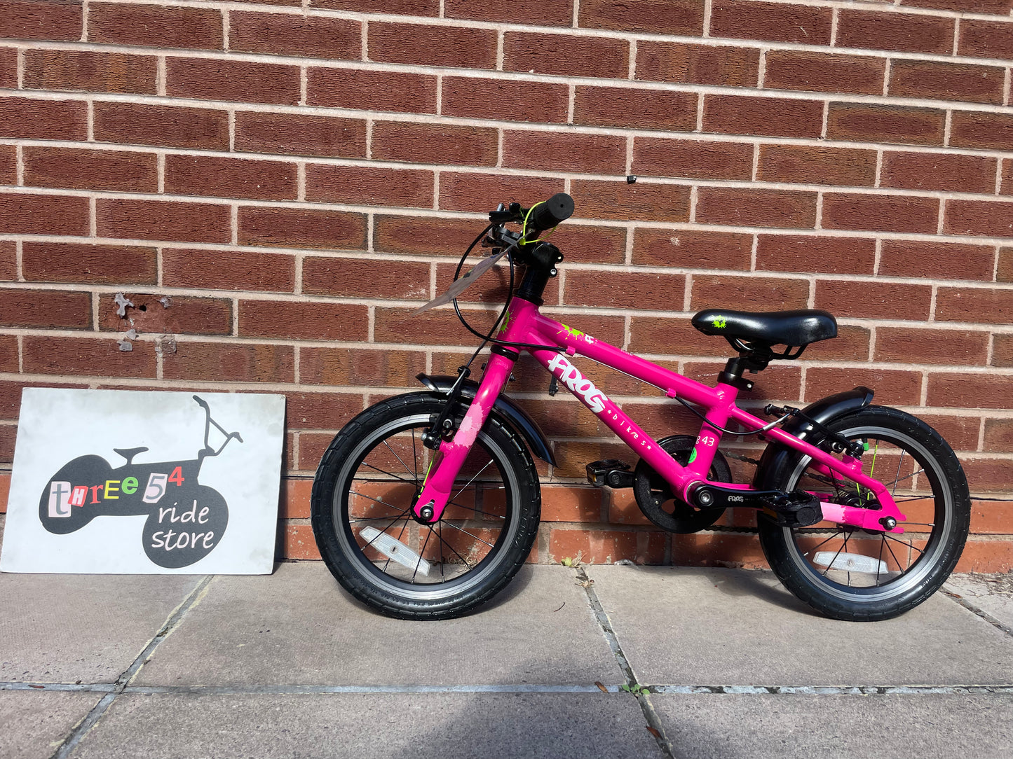 A Pre Loved Frog Bike For Sale, Pink Frog 43 first pedal bike, 14” wheels lightweight children’s bicycle, V brakes, padded seat, can be used as a balance bike, excellent condition, nationwide delivery is available.