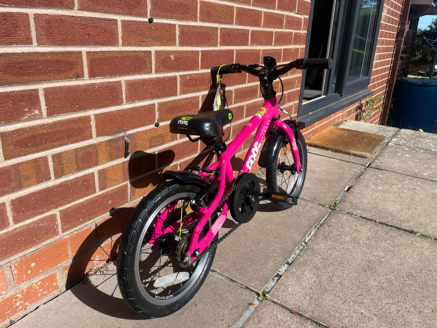 A Pre Loved Frog Bike For Sale, Pink Frog 43 first pedal bike, 14” wheels lightweight children’s bicycle, V brakes, padded seat, can be used as a balance bike, excellent condition, nationwide delivery is available.