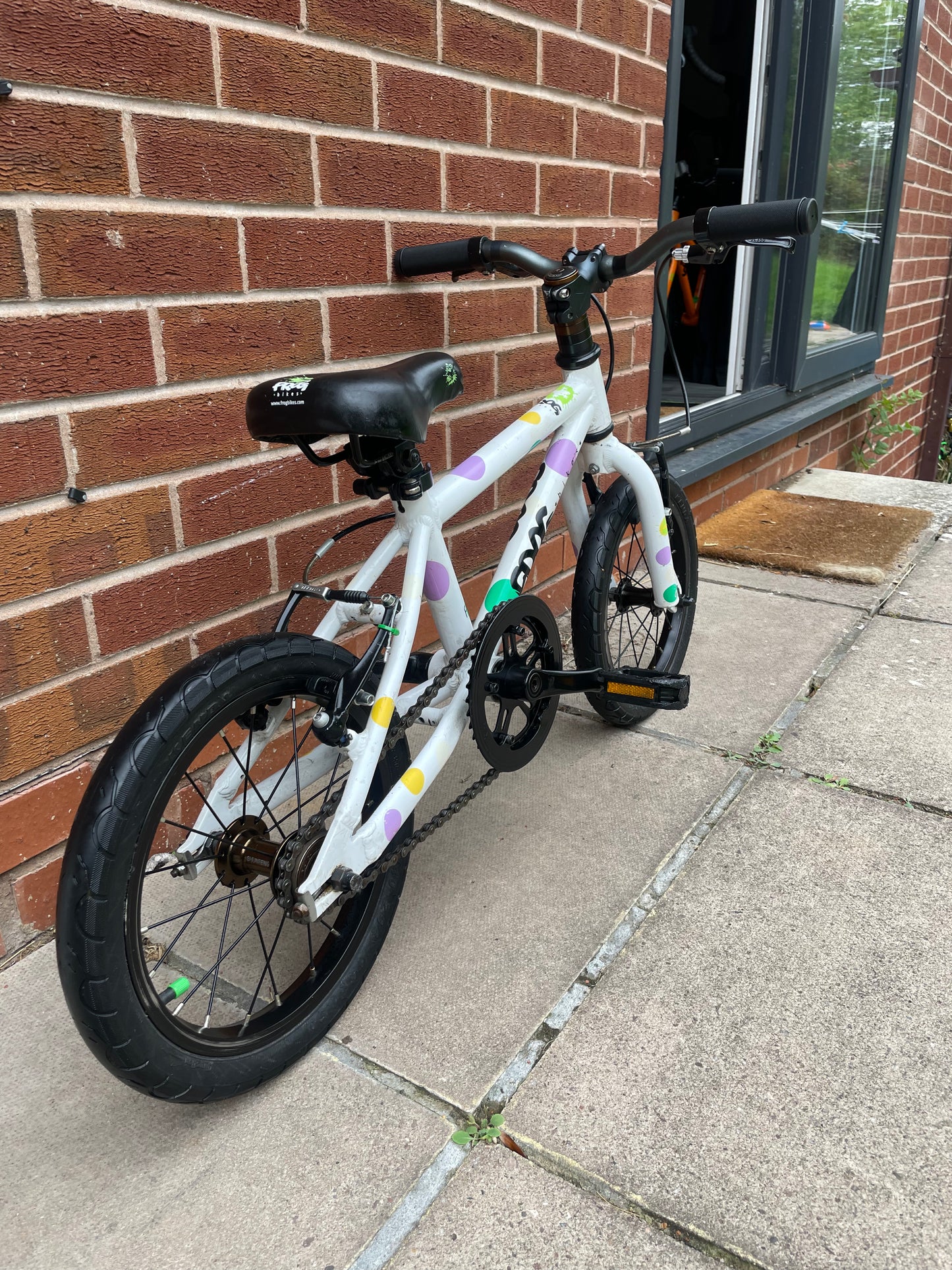 A Pre Loved Frog Bike For Sale, 14” wheel first pedal bike, white/spotty Frog Bike, padded seat, V brakes, very lightweight, nationwide delivery is available. Frog 43 Frog 40 Frog 38