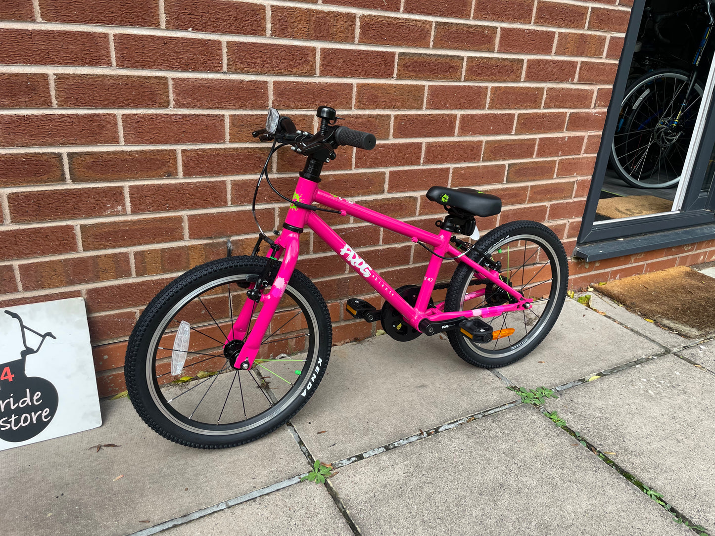 Brand New Frog Bike For Sale, Pink Frog 47 First Pedal Bike with 18” wheels, V brakes, very lightweight, nationwide delivery is available.