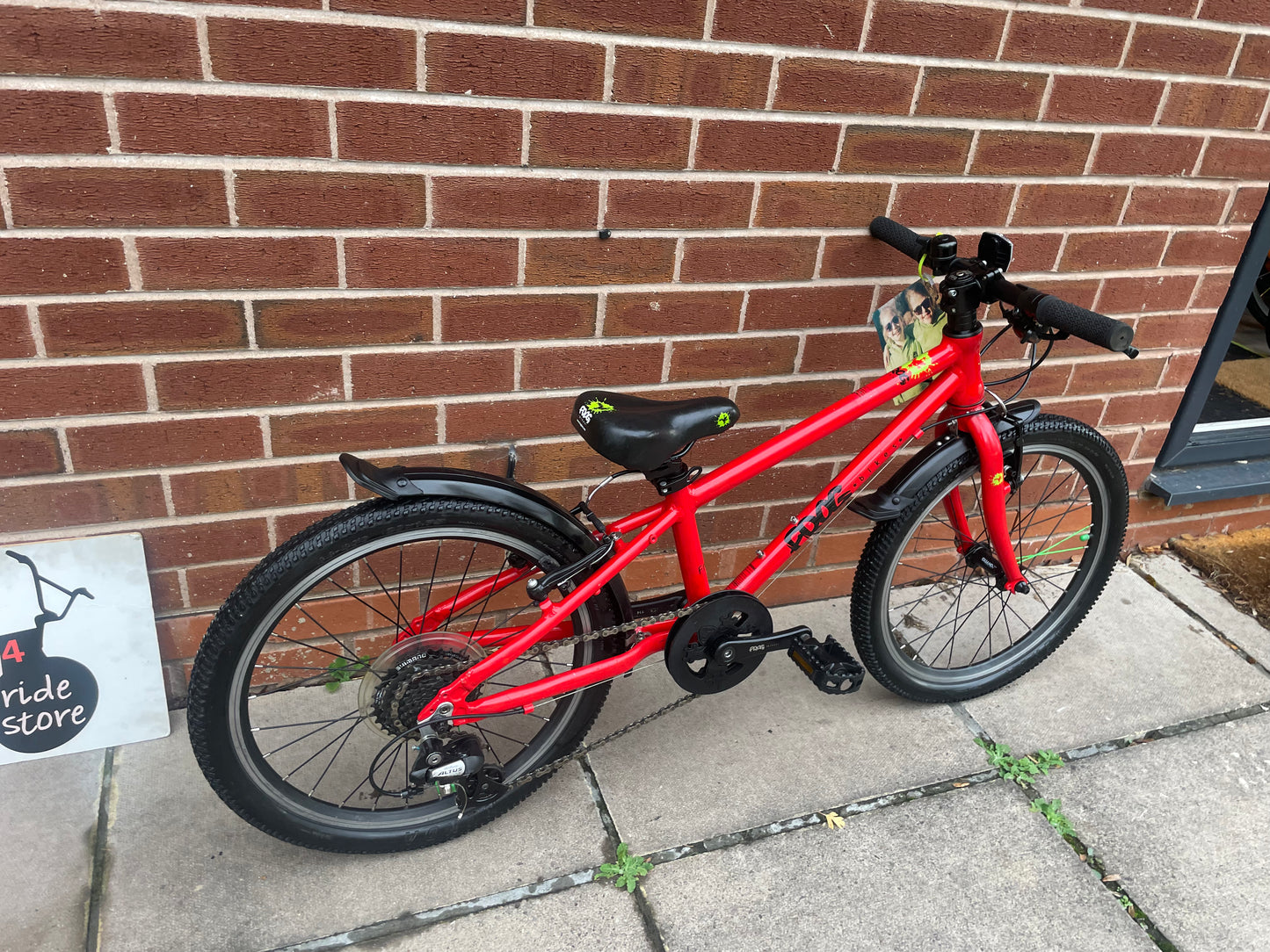 A Pre Loved Frog Bike For Sale, Red Frog 52, 20” wheels, 8 speed, V brakes, mudguards, very lightweight, nationwide delivery is available.